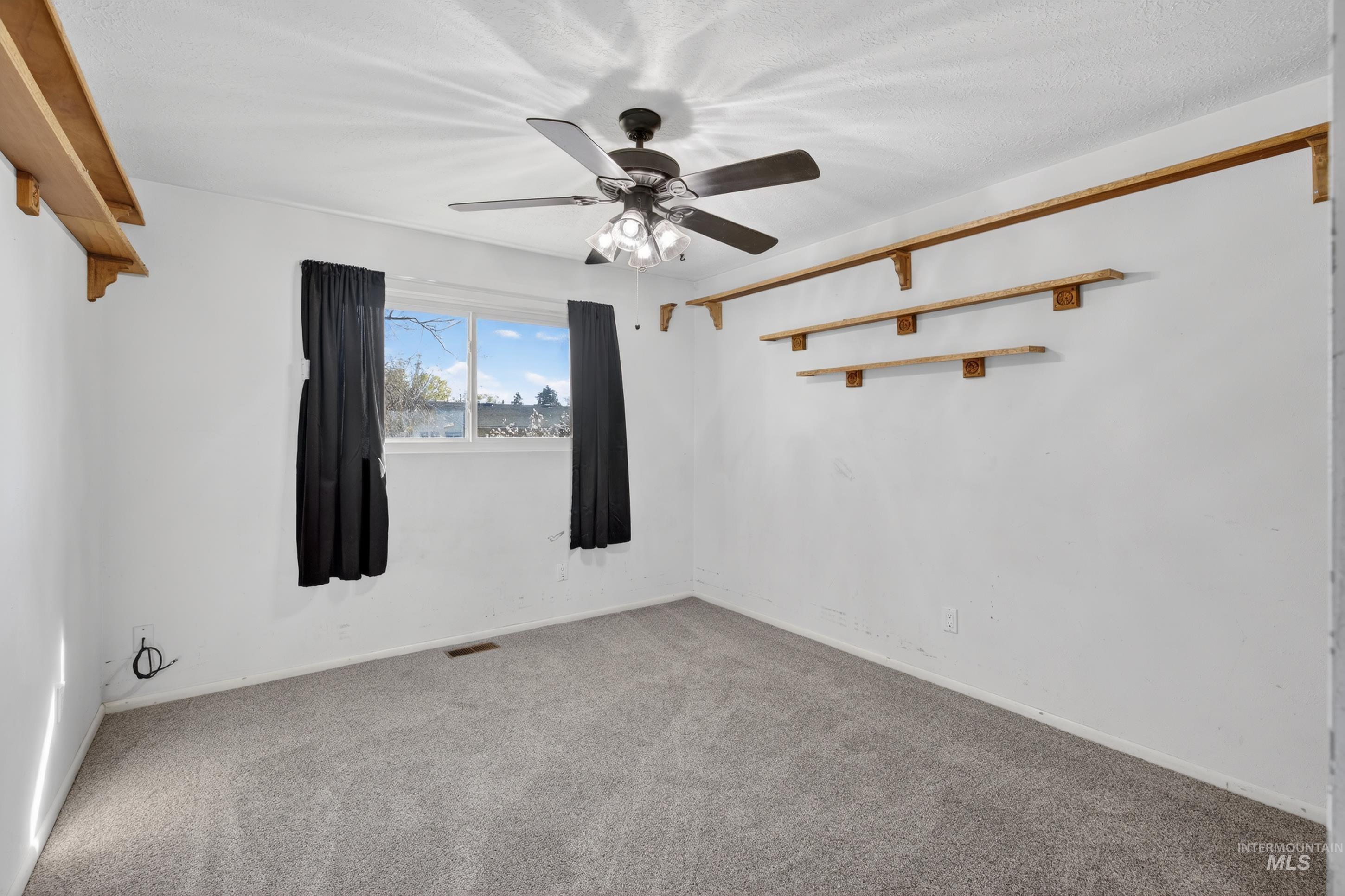 10817 W Ashburton Drive, Boise, Idaho 83709, 4 Bedrooms, 2 Bathrooms, Residential For Sale, Price $479,900, 98978926