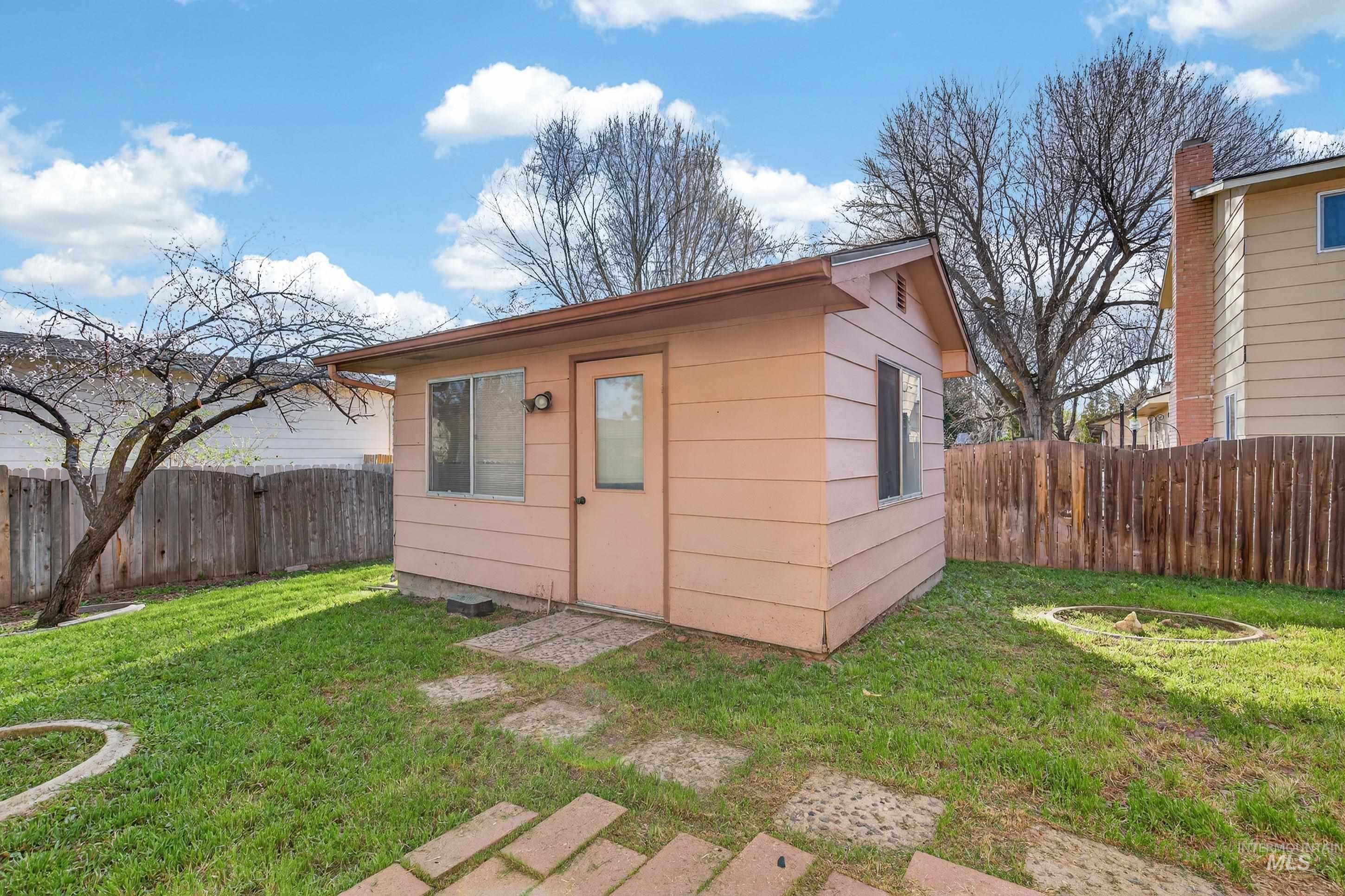 10817 W Ashburton Drive, Boise, Idaho 83709, 4 Bedrooms, 2 Bathrooms, Residential For Sale, Price $479,900, 98978926