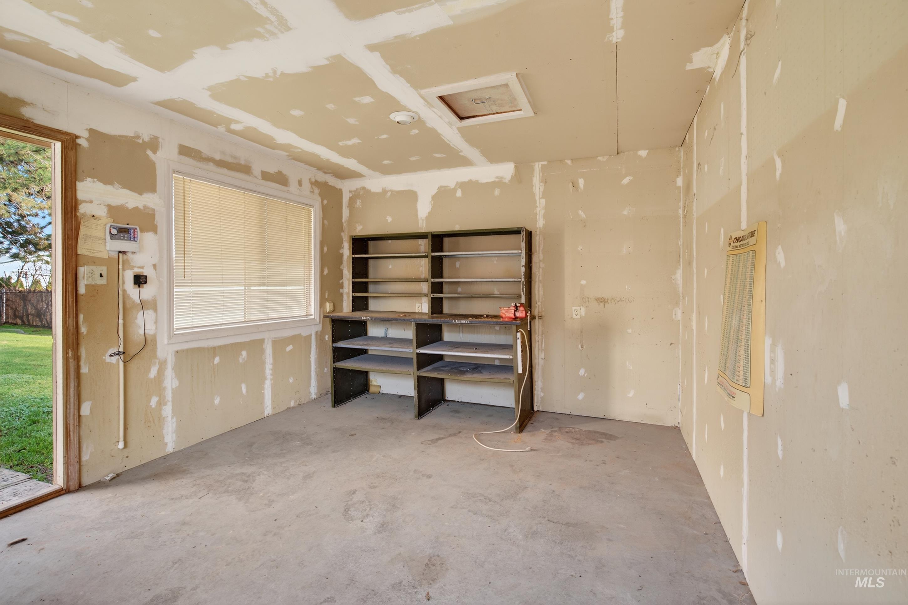 10817 W Ashburton Drive, Boise, Idaho 83709, 4 Bedrooms, 2 Bathrooms, Residential For Sale, Price $479,900, 98978926