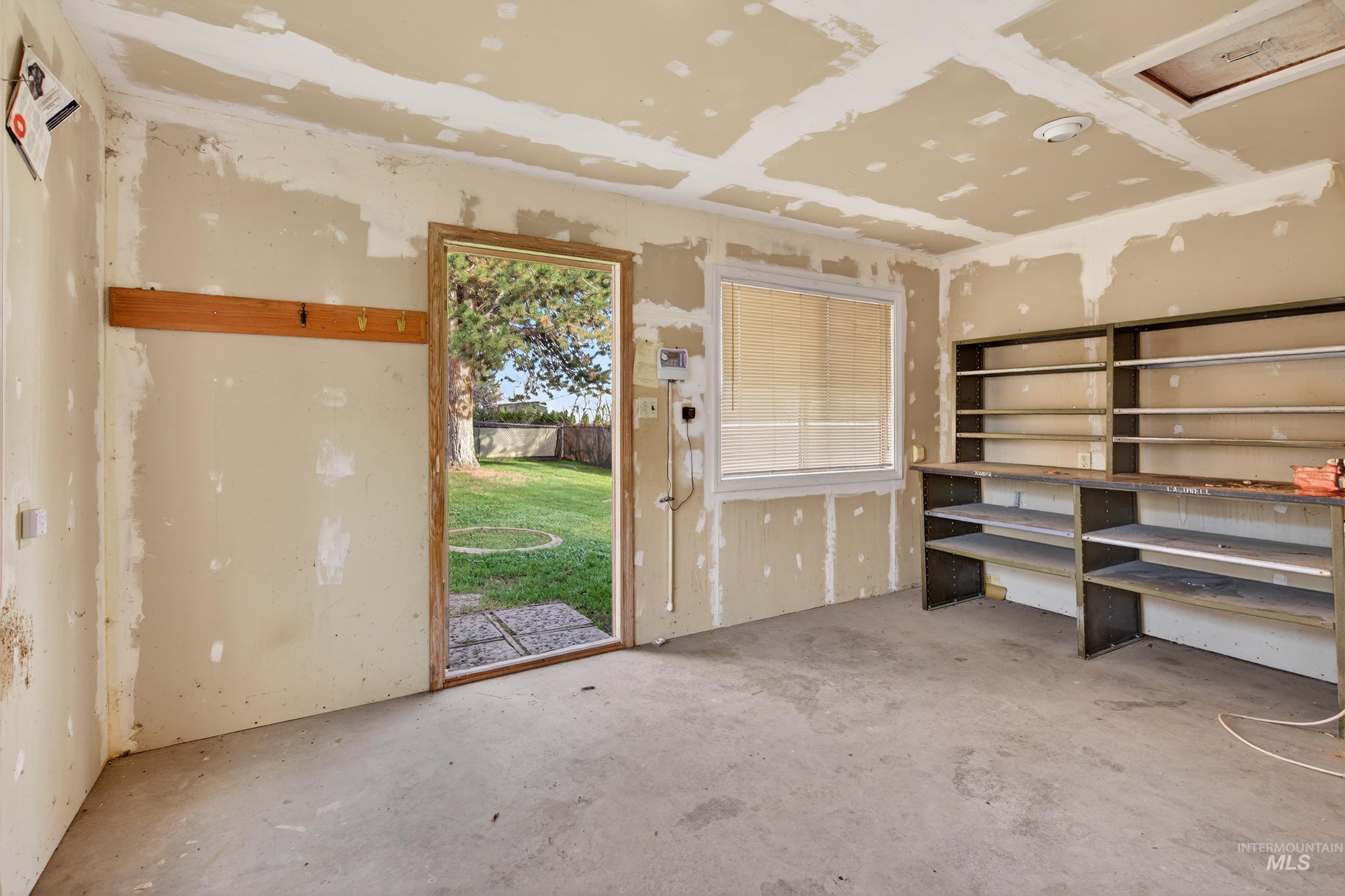 10817 W Ashburton Drive, Boise, Idaho 83709, 4 Bedrooms, 2 Bathrooms, Residential For Sale, Price $479,900, 98978926