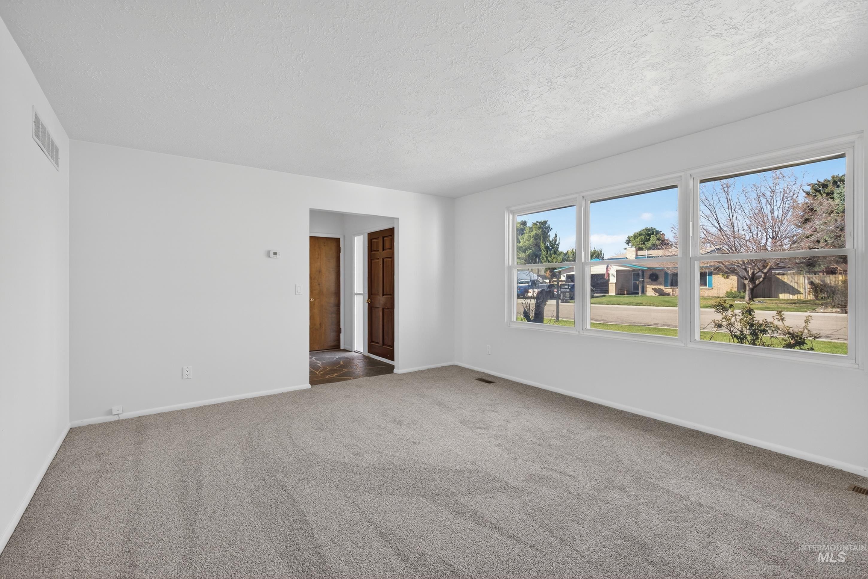 10817 W Ashburton Drive, Boise, Idaho 83709, 4 Bedrooms, 2 Bathrooms, Residential For Sale, Price $479,900, 98978926