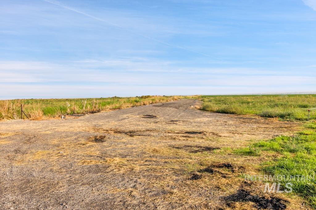 2530 E 4000 N, Filer, Idaho 83328, 1 Bedroom, 1.5 Bathrooms, Residential For Sale, Price $850,000, 98978927