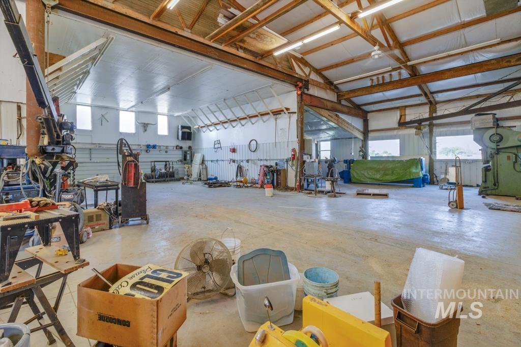 2530 E 4000 N, Filer, Idaho 83328, 1 Bedroom, 1.5 Bathrooms, Residential For Sale, Price $850,000, 98978927