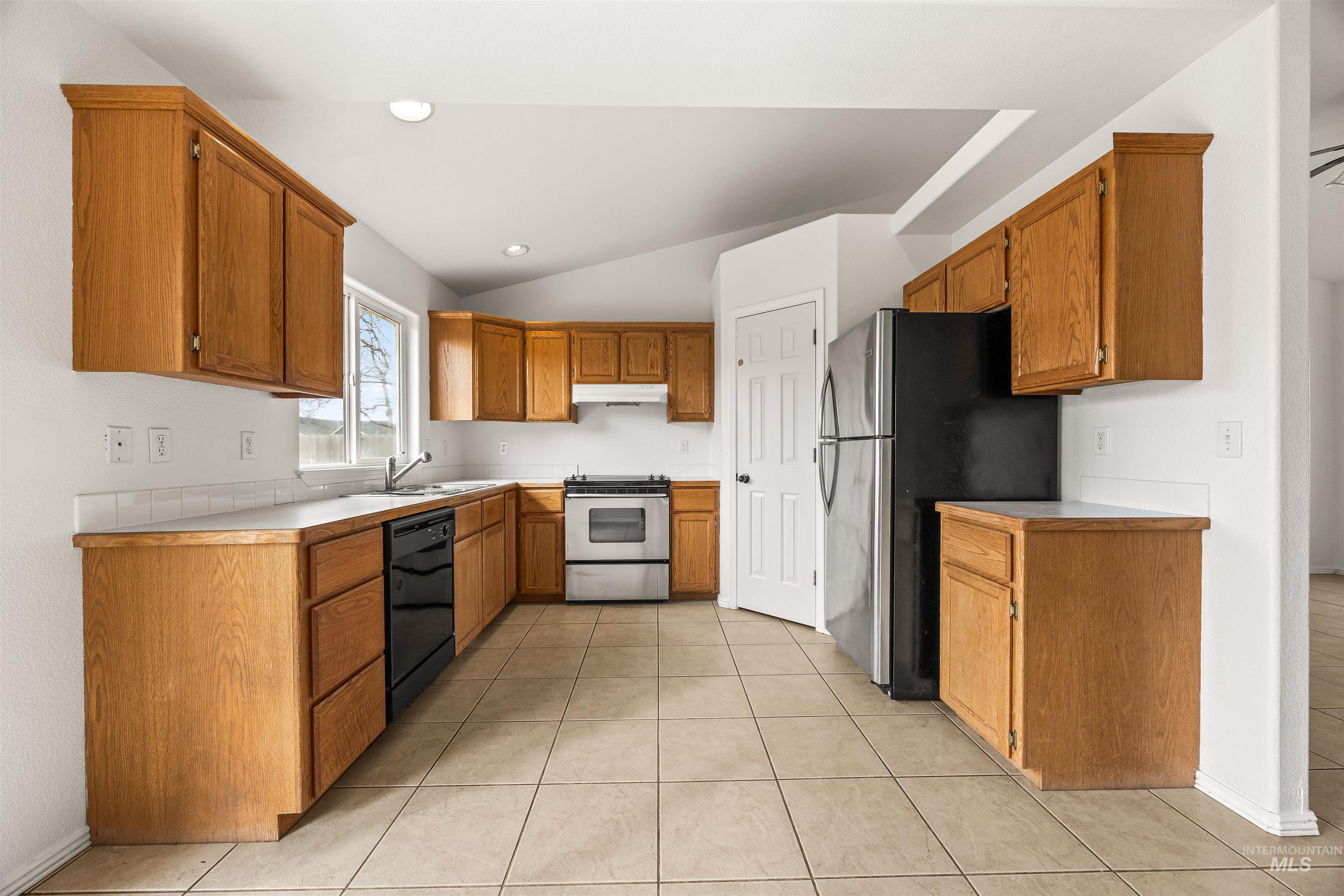 2103 E Kara Anne Ave, Nampa, Idaho 83686, 3 Bedrooms, 2 Bathrooms, Residential For Sale, Price $345,000, 98978932