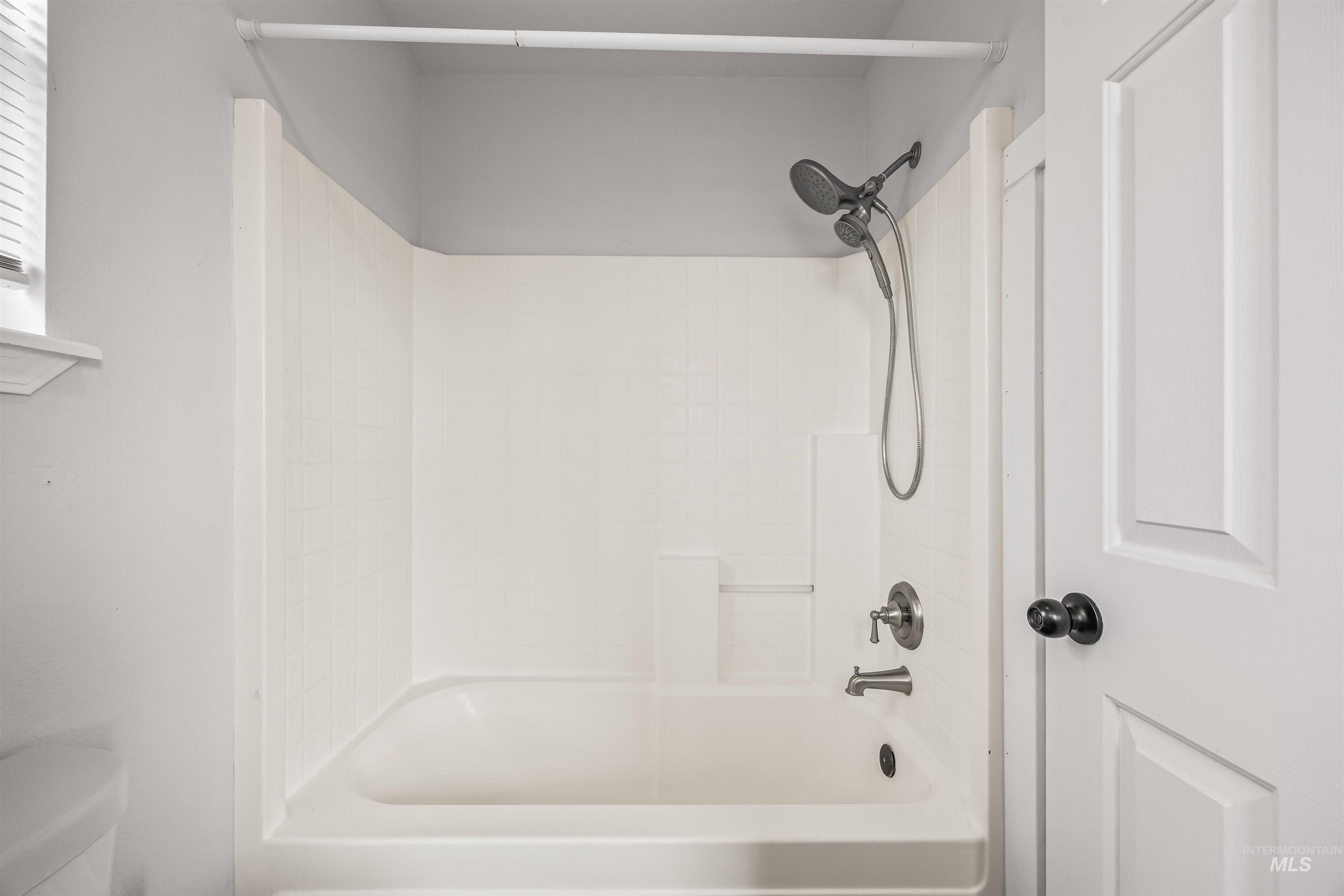 2103 E Kara Anne Ave, Nampa, Idaho 83686, 3 Bedrooms, 2 Bathrooms, Residential For Sale, Price $345,000, 98978932