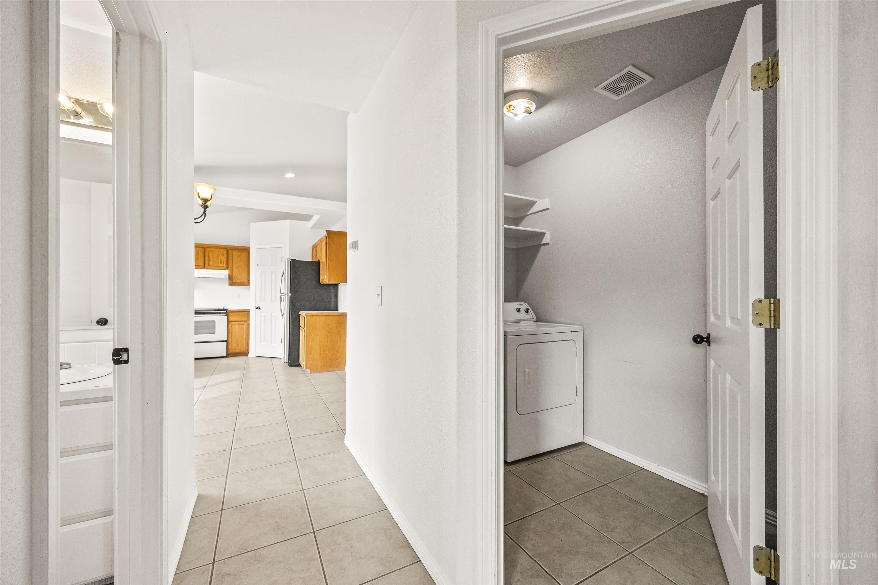 2103 E Kara Anne Ave, Nampa, Idaho 83686, 3 Bedrooms, 2 Bathrooms, Residential For Sale, Price $345,000, 98978932