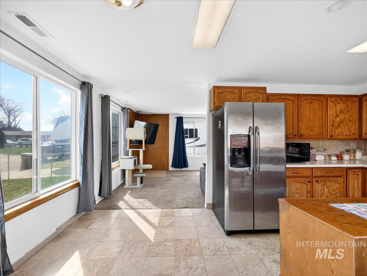 1405 N La Cresta Ave, Caldwell, Idaho 83605, 3 Bedrooms, 2 Bathrooms, Residential For Sale, Price $359,000, 98978933