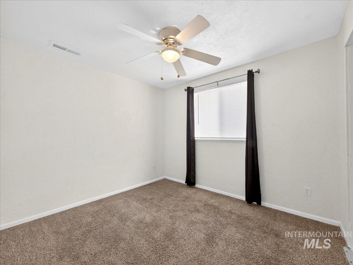 1405 N La Cresta Ave, Caldwell, Idaho 83605, 3 Bedrooms, 2 Bathrooms, Residential For Sale, Price $359,000, 98978933