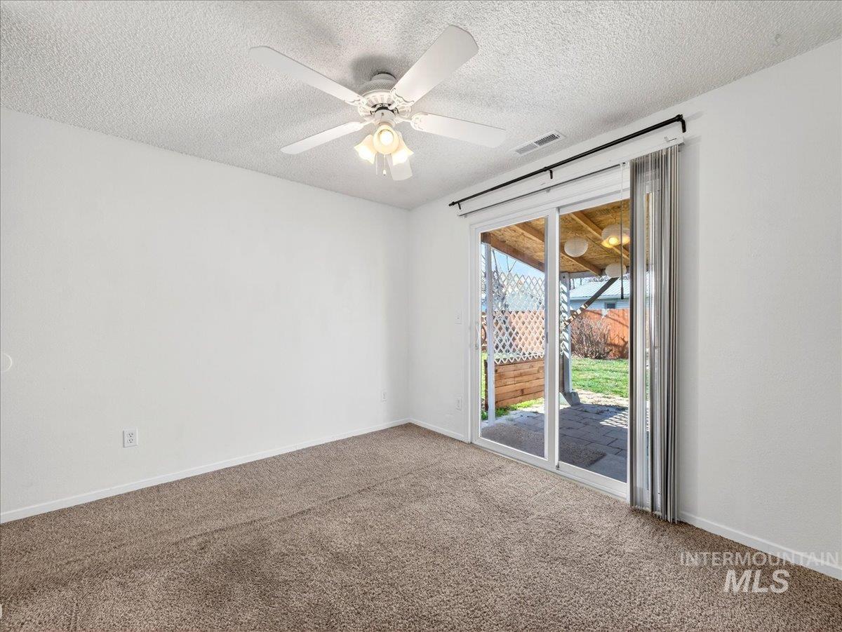 1405 N La Cresta Ave, Caldwell, Idaho 83605, 3 Bedrooms, 2 Bathrooms, Residential For Sale, Price $359,000, 98978933