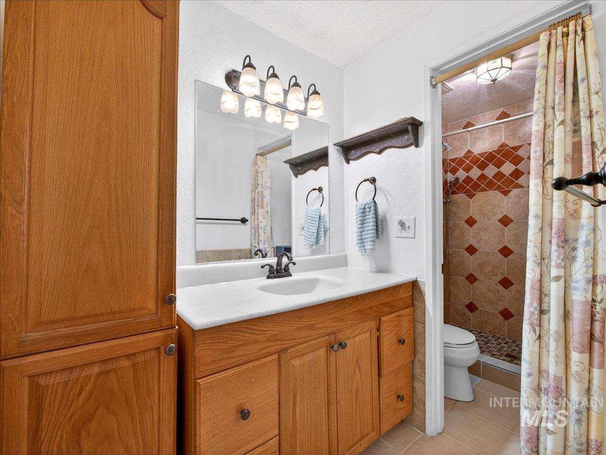 1405 N La Cresta Ave, Caldwell, Idaho 83605, 3 Bedrooms, 2 Bathrooms, Residential For Sale, Price $359,000, 98978933