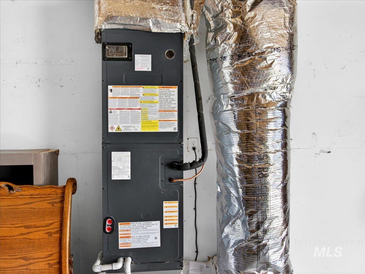 1405 N La Cresta Ave, Caldwell, Idaho 83605, 3 Bedrooms, 2 Bathrooms, Residential For Sale, Price $359,000, 98978933