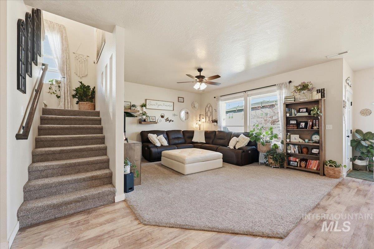 13314 Bloomfield Dr, Caldwell, Idaho 83607, 5 Bedrooms, 2.5 Bathrooms, Residential For Sale, Price $510,000, 98978934