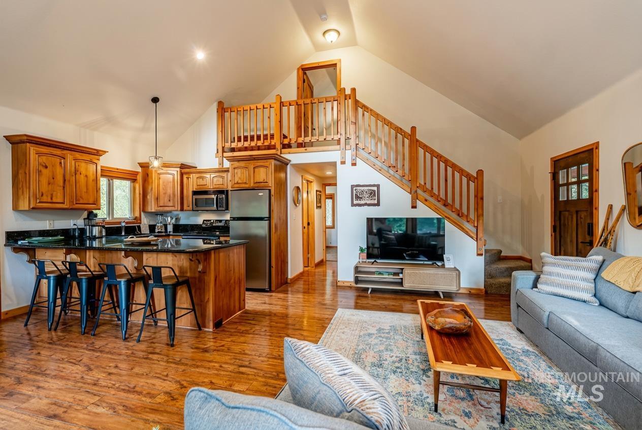 1409 Paul Bunyon Rd, McCall, Idaho 83638, 3 Bedrooms, 2 Bathrooms, Residential For Sale, Price $699,000, 98978935