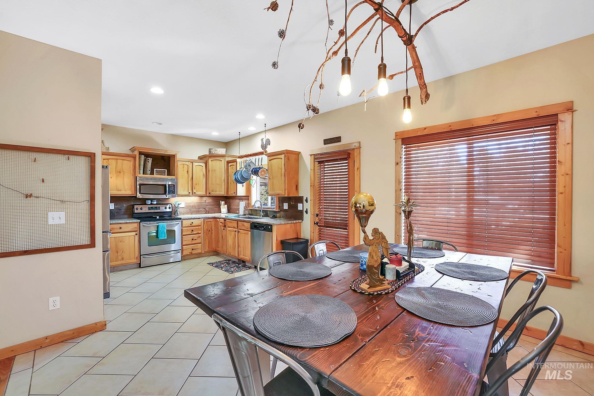 12954 Upland Rd, Donnelly, Idaho 83615, 3 Bedrooms, 2 Bathrooms, Residential For Sale, Price $649,900, 98978938