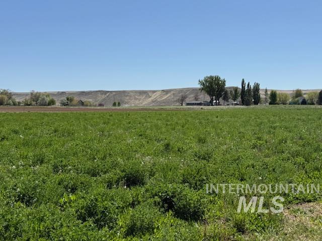 9013 W Cambridge Ct, Hammett, Idaho 83627, 4 Bedrooms, 3.5 Bathrooms, Residential For Sale, Price $794,900, 98978939