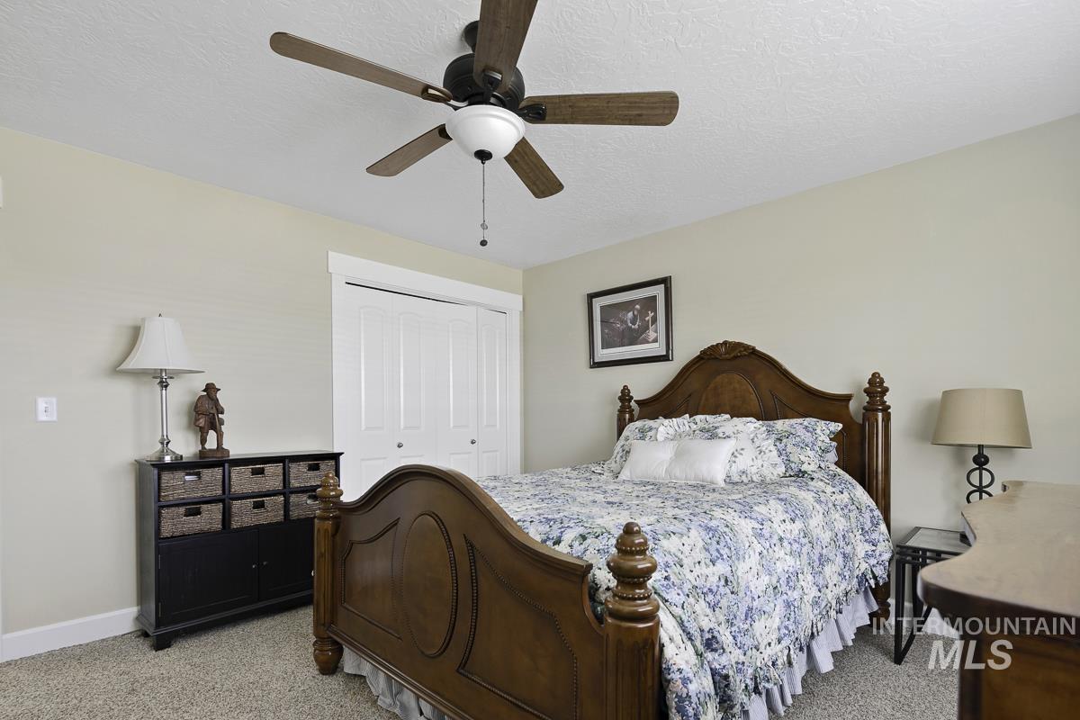 9013 W Cambridge Ct, Hammett, Idaho 83627, 4 Bedrooms, 3.5 Bathrooms, Residential For Sale, Price $794,900, 98978939