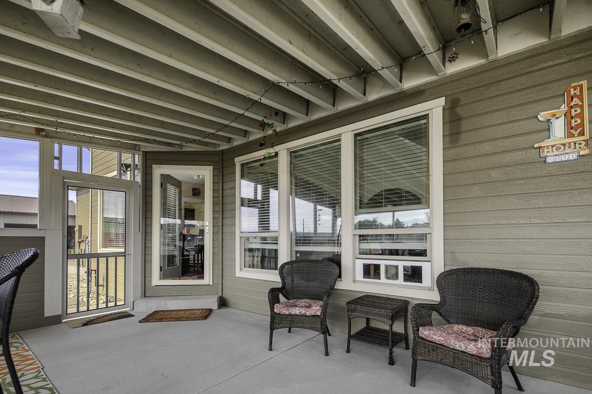 9013 W Cambridge Ct, Hammett, Idaho 83627, 4 Bedrooms, 3.5 Bathrooms, Residential For Sale, Price $794,900, 98978939