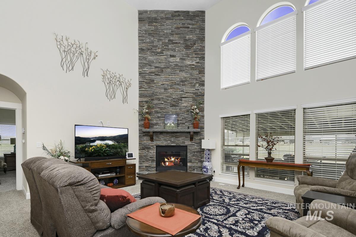 9013 W Cambridge Ct, Hammett, Idaho 83627, 4 Bedrooms, 3.5 Bathrooms, Residential For Sale, Price $794,900, 98978939