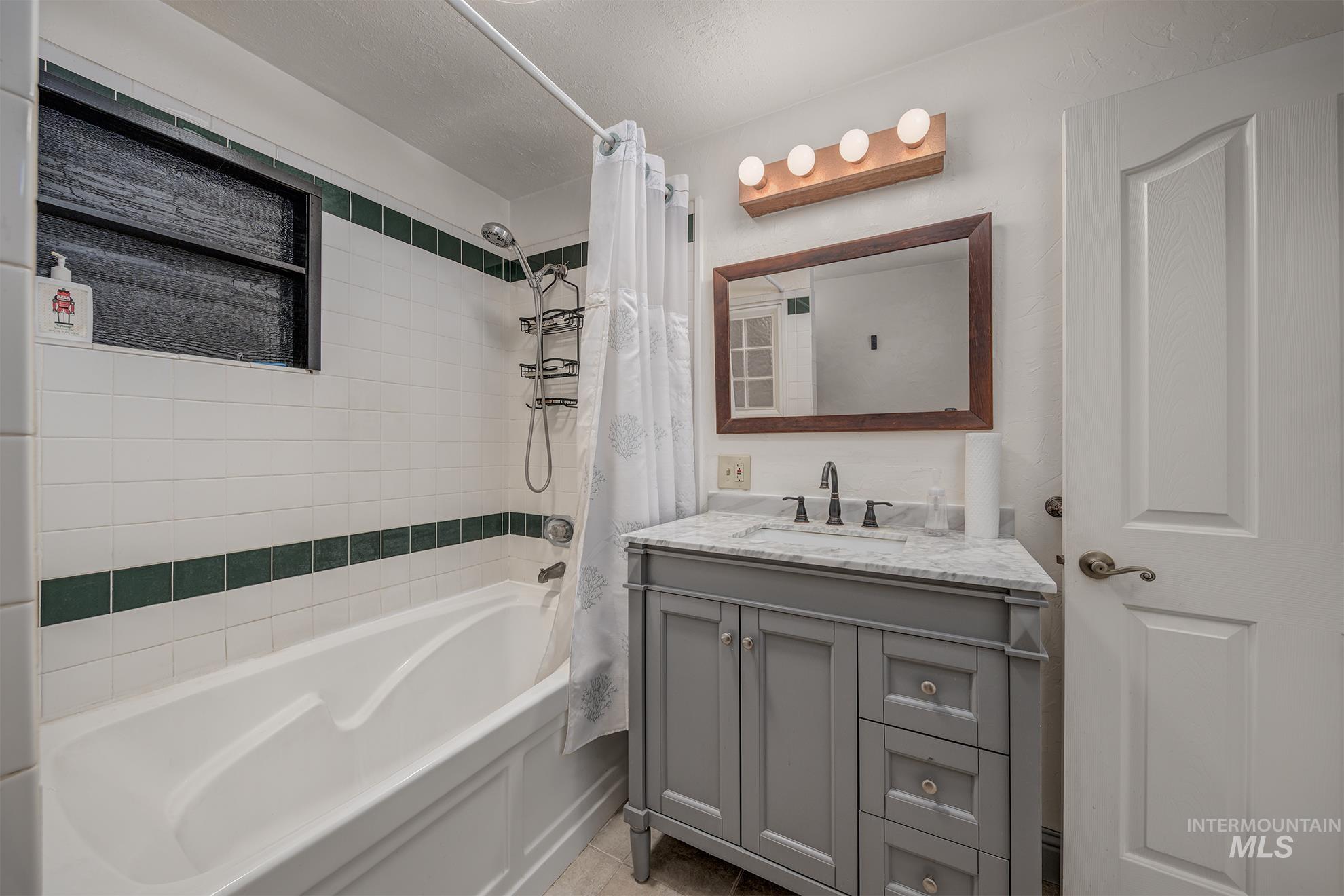 4073 Lincoln Dr, Ontario, Idaho 97914, 3 Bedrooms, 2 Bathrooms, Residential For Sale, Price $697,500, 98978940