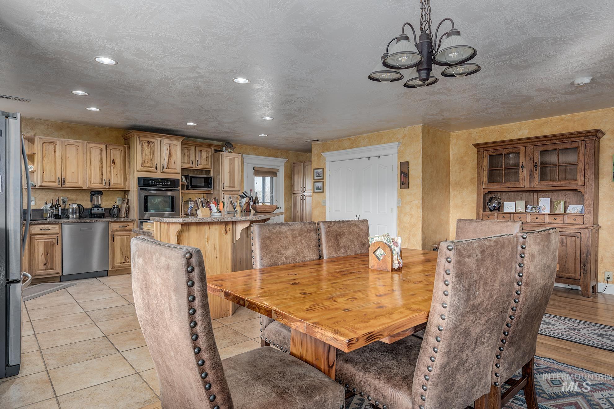 4073 Lincoln Dr, Ontario, Idaho 97914, 3 Bedrooms, 2 Bathrooms, Residential For Sale, Price $697,500, 98978940