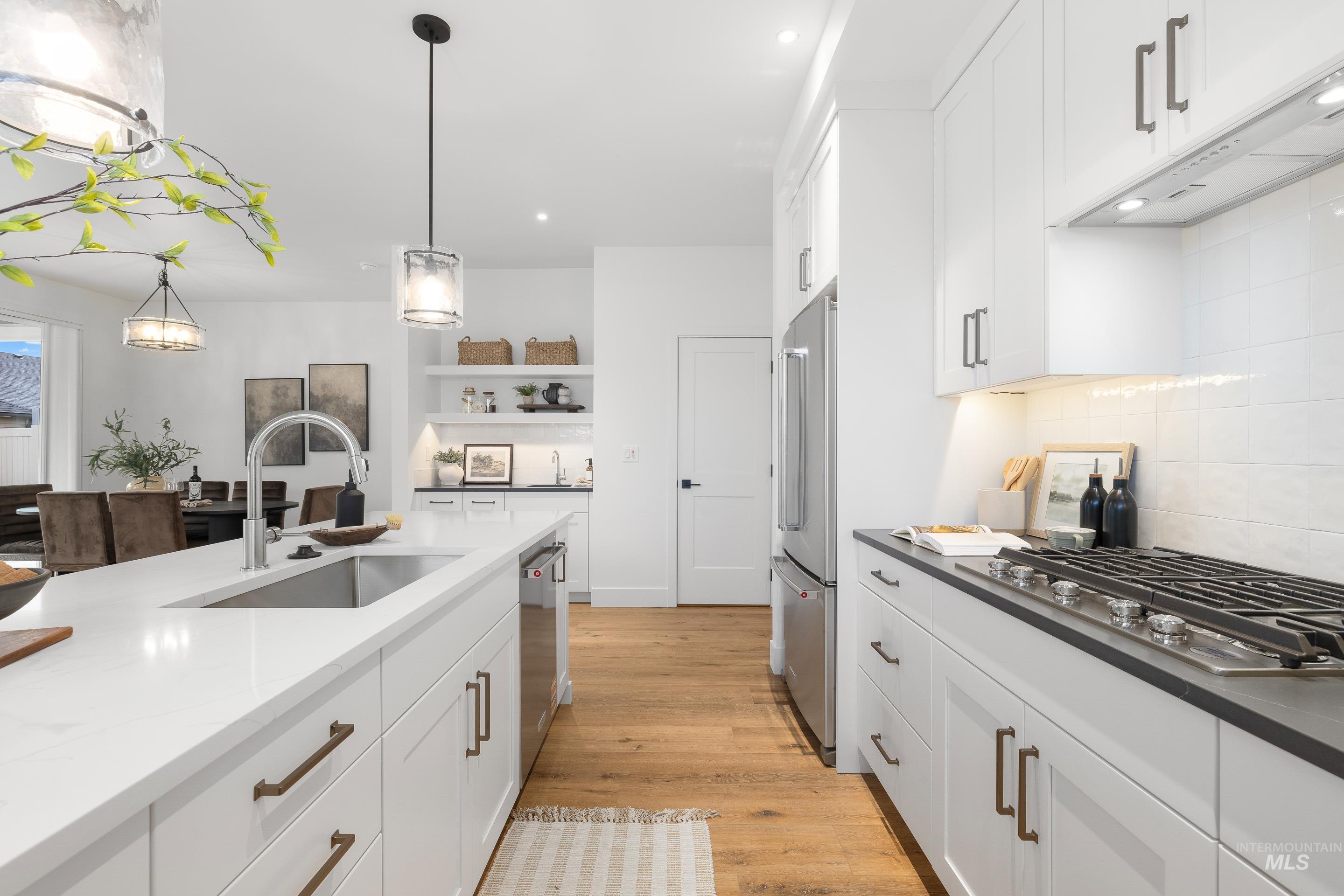 3071 N Lapis Ave, Meridian, Idaho 83646, 3 Bedrooms, 2 Bathrooms, Residential For Sale, Price $565,000,MLS 98978942