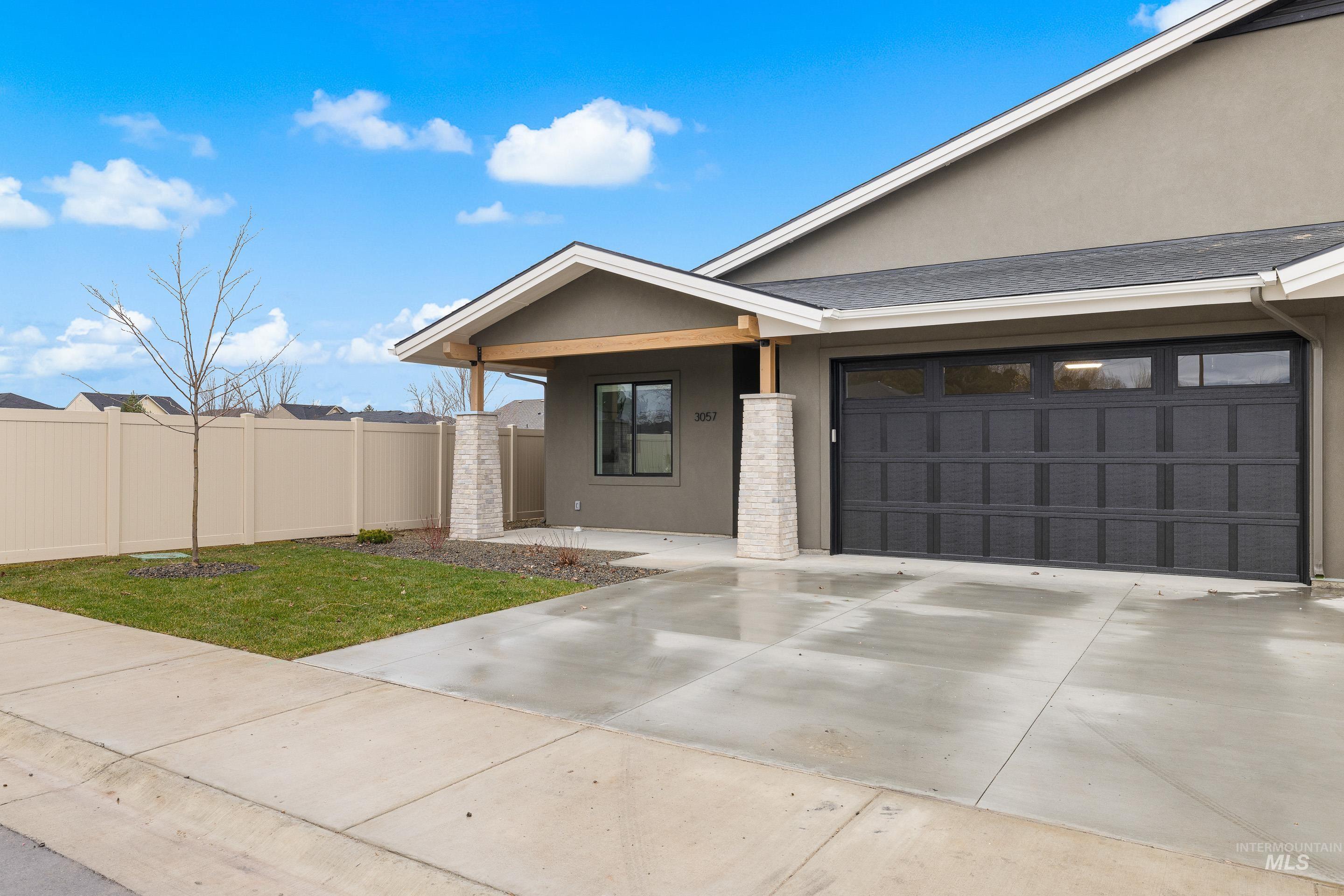 3071 N Lapis Ave, Meridian, Idaho 83646, 3 Bedrooms, 2 Bathrooms, Residential For Sale, Price $565,000,MLS 98978942