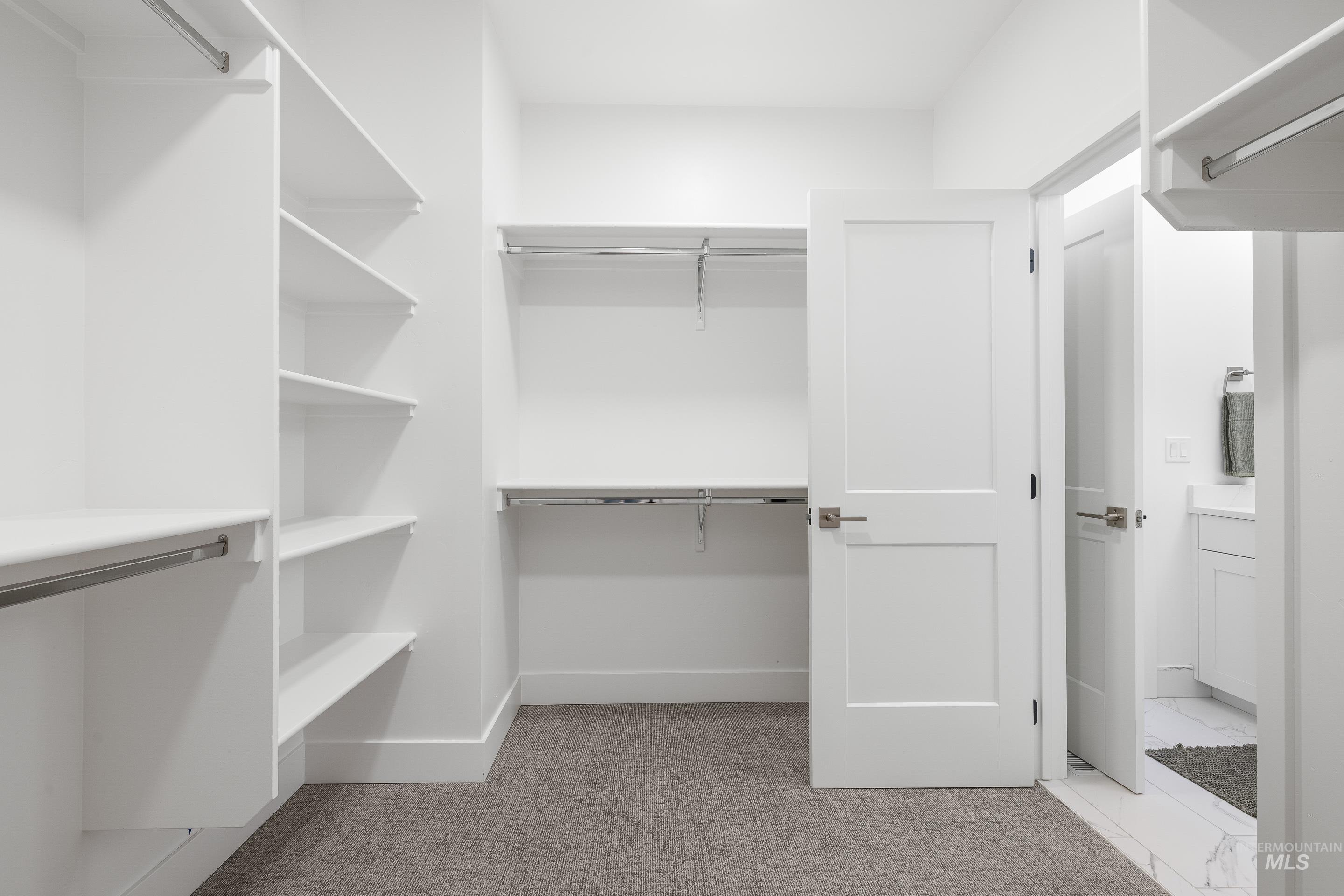 3071 N Lapis Ave, Meridian, Idaho 83646, 3 Bedrooms, 2 Bathrooms, Residential For Sale, Price $565,000,MLS 98978942