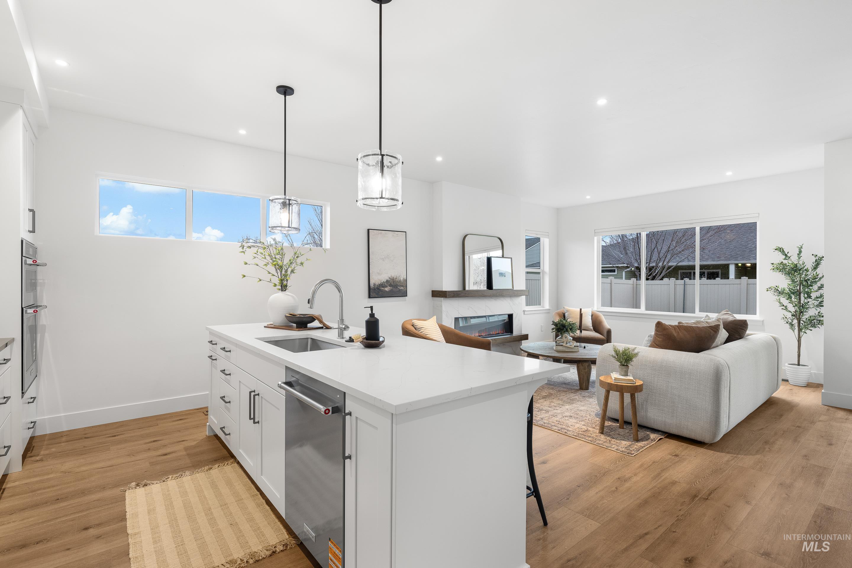 3071 N Lapis Ave, Meridian, Idaho 83646, 3 Bedrooms, 2 Bathrooms, Residential For Sale, Price $565,000,MLS 98978942