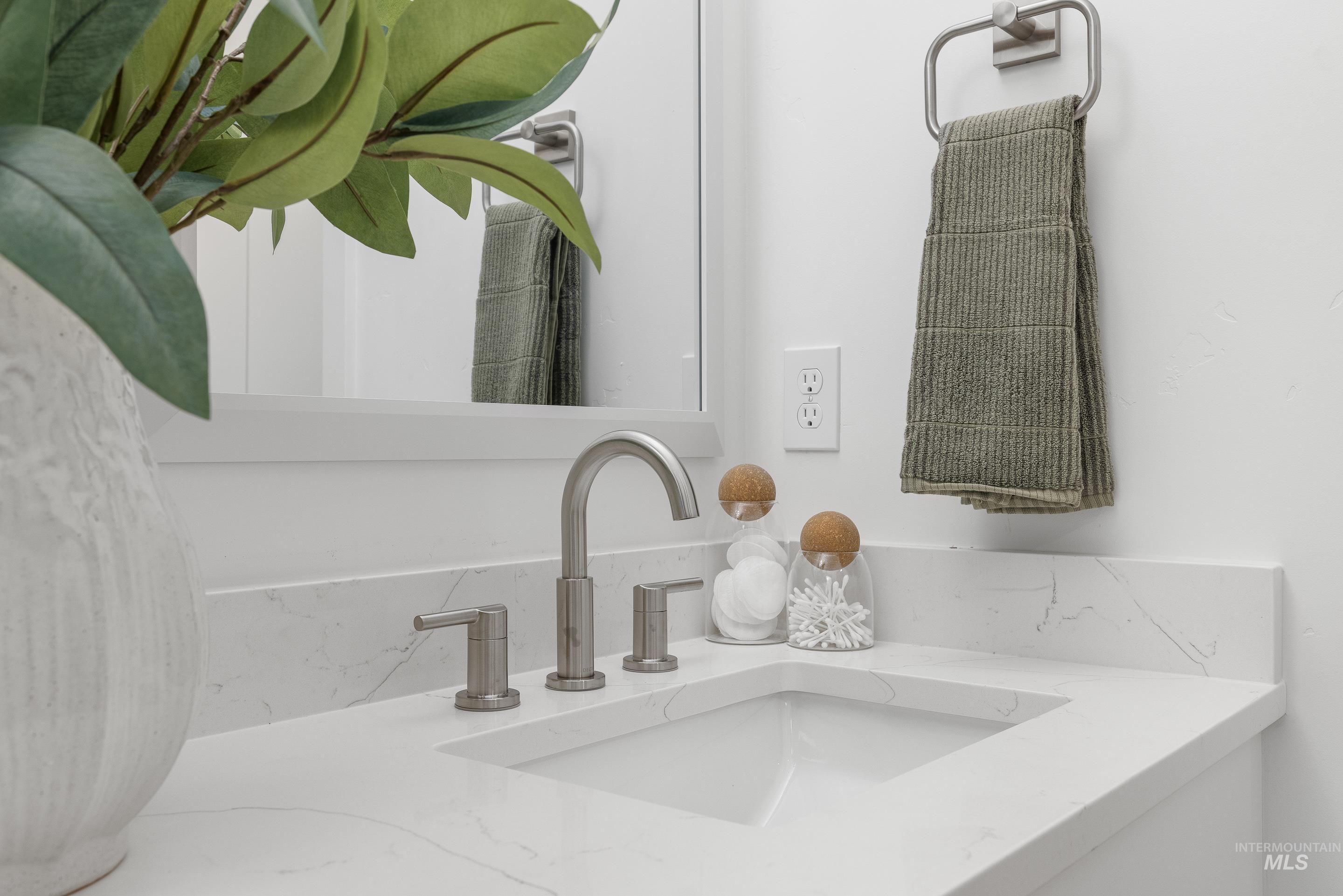 3057 N Lapis Ave, Meridian, Idaho 83646, 3 Bedrooms, 2 Bathrooms, Residential For Sale, Price $565,000,MLS 98978943