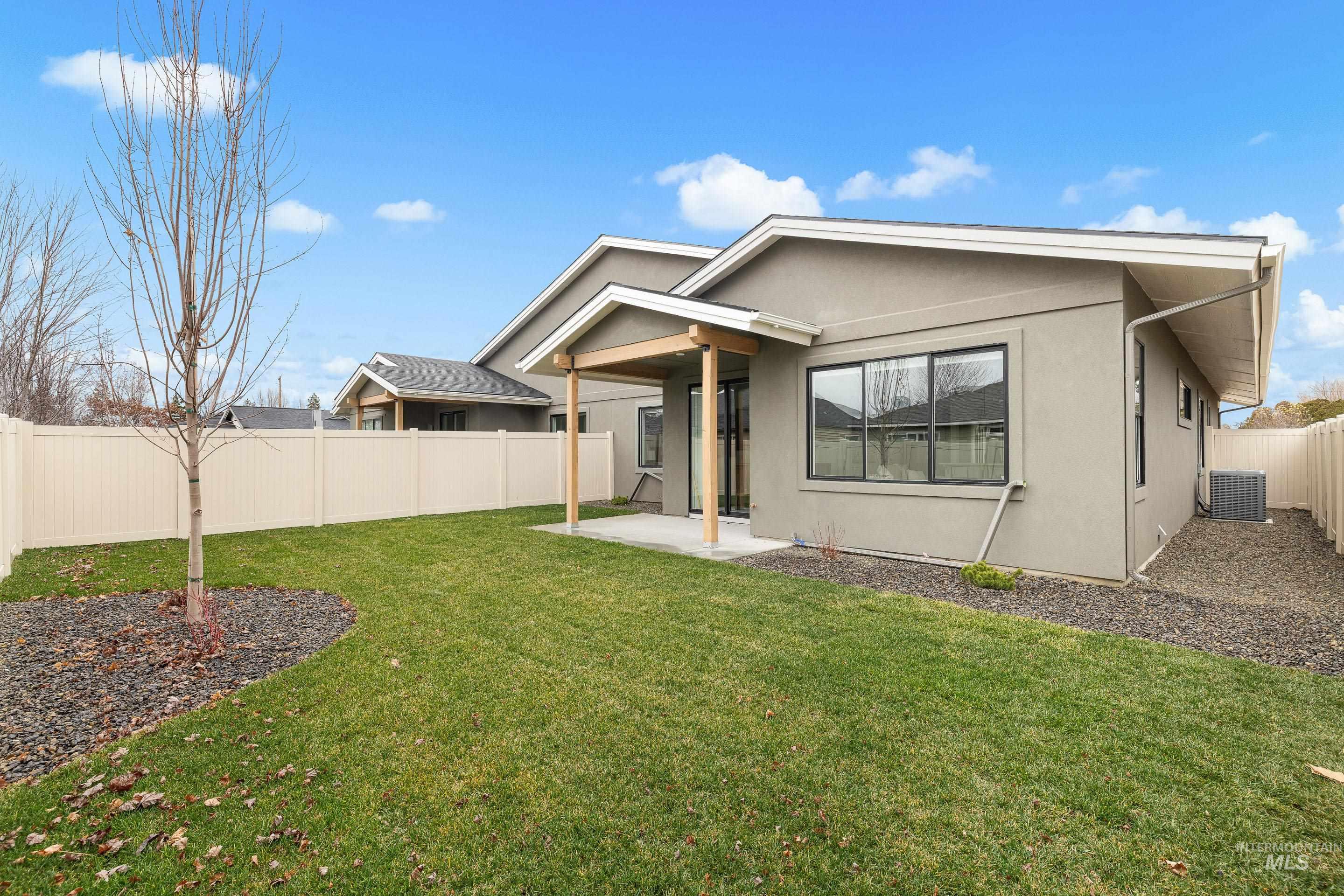 3057 N Lapis Ave, Meridian, Idaho 83646, 3 Bedrooms, 2 Bathrooms, Residential For Sale, Price $565,000,MLS 98978943