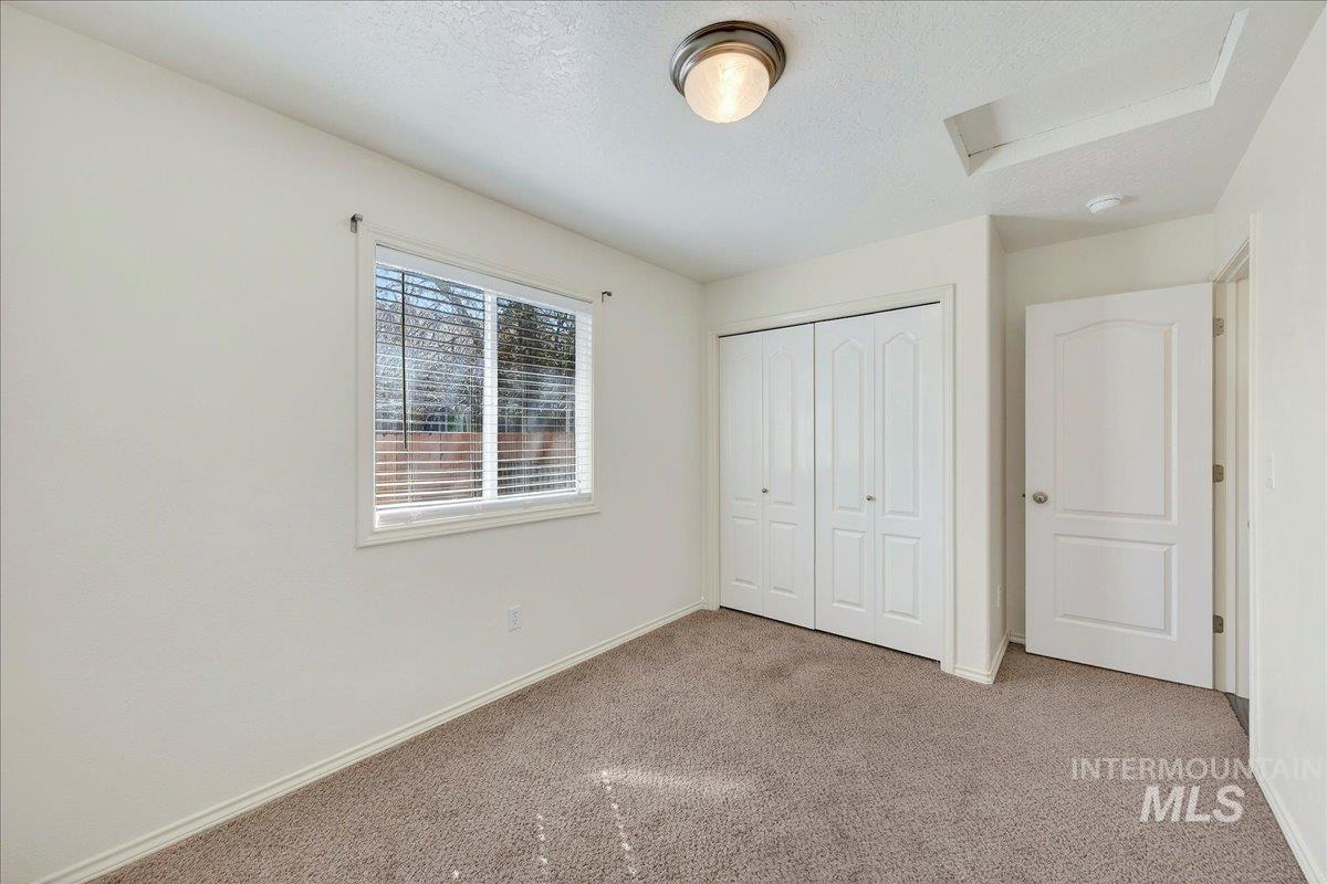 2558 N Rough Stone, Meridian, Idaho 83646, 4 Bedrooms, 2 Bathrooms, Residential For Sale, Price $485,000,MLS 98978944