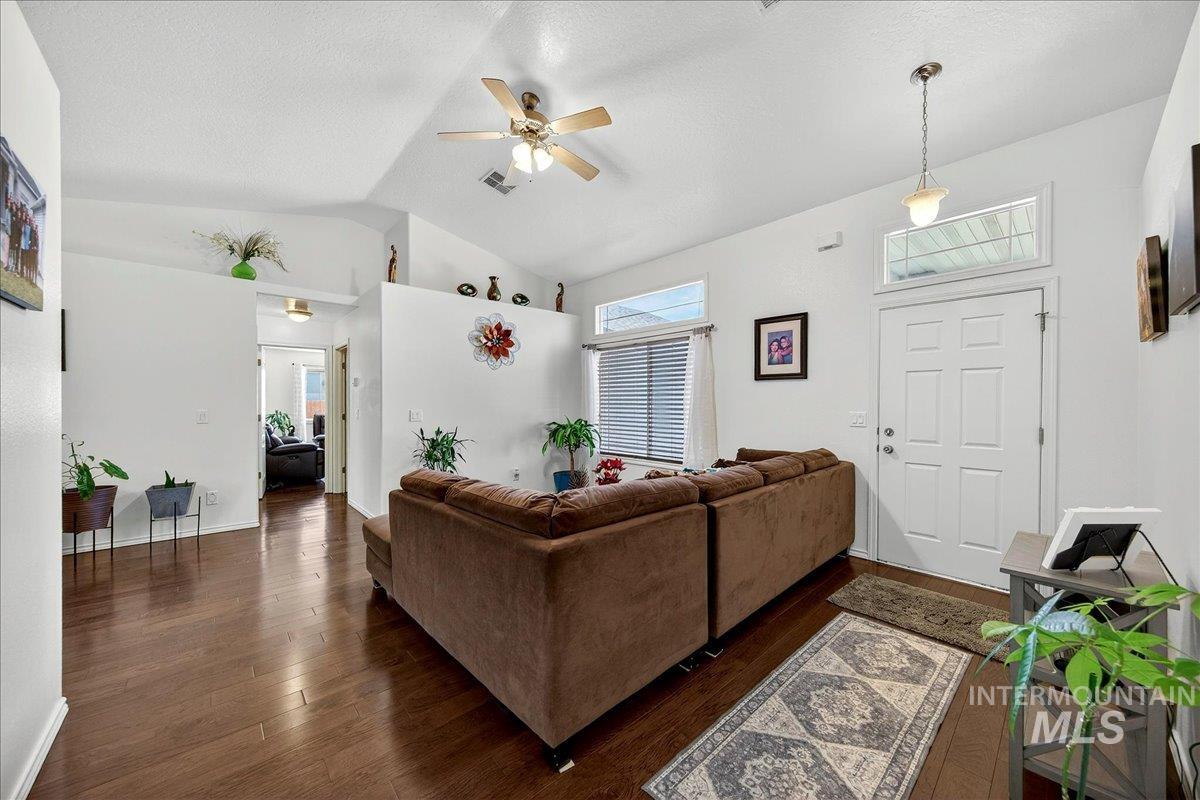 2558 N Rough Stone, Meridian, Idaho 83646, 4 Bedrooms, 2 Bathrooms, Residential For Sale, Price $485,000,MLS 98978944