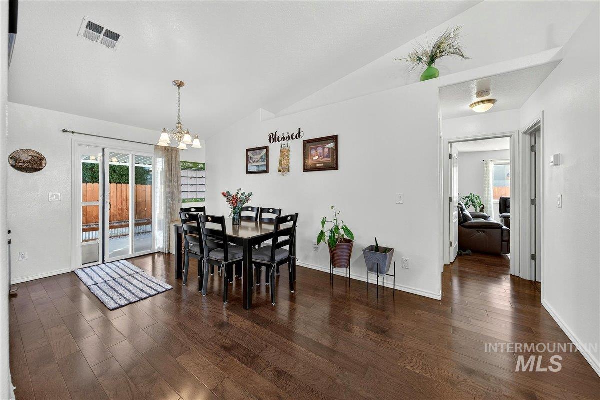 2558 N Rough Stone, Meridian, Idaho 83646, 4 Bedrooms, 2 Bathrooms, Residential For Sale, Price $485,000,MLS 98978944