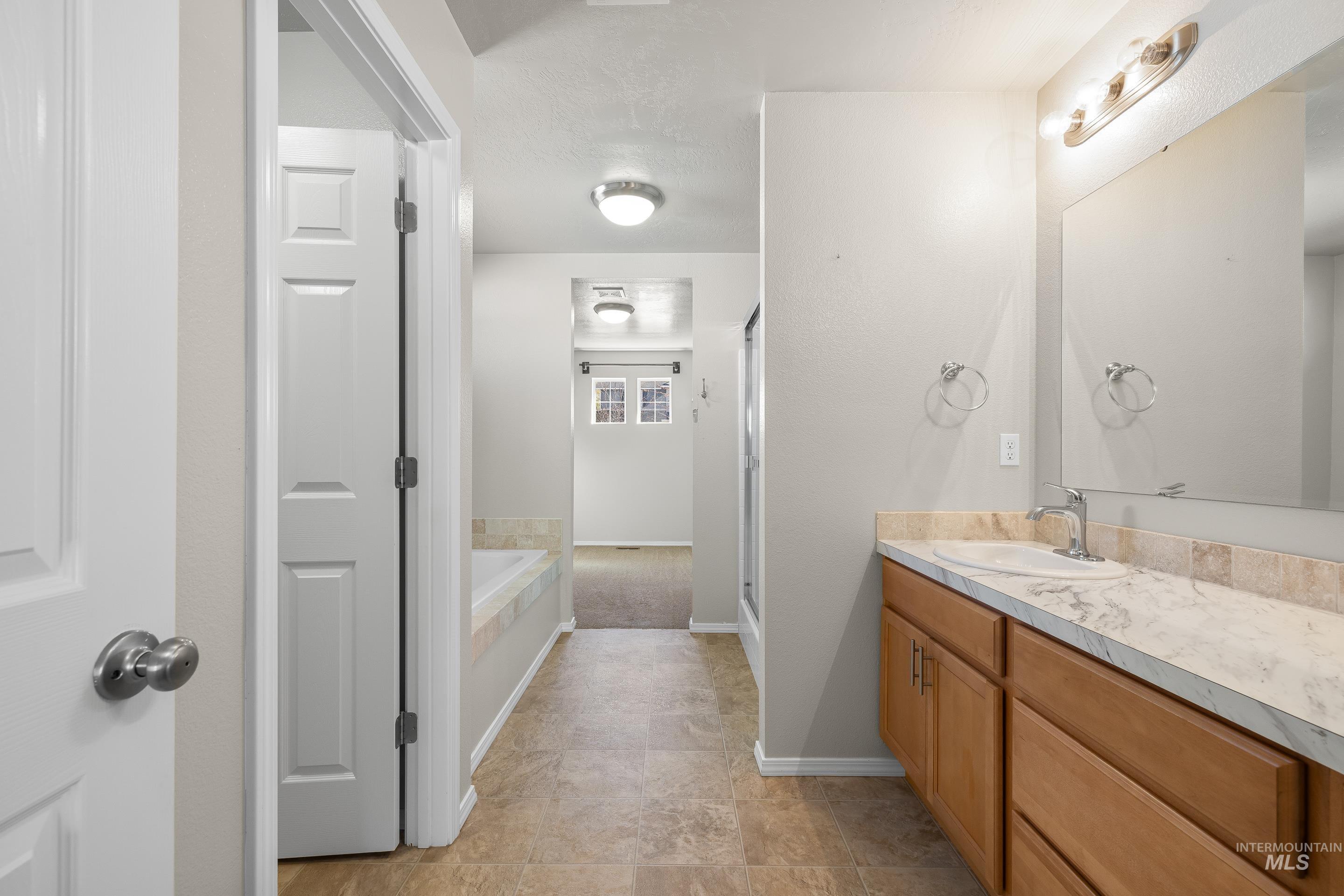 2718 Cyan Avenue, Caldwell, Idaho 83605, 4 Bedrooms, 2 Bathrooms, Residential For Sale, Price $414,900,MLS 98978948