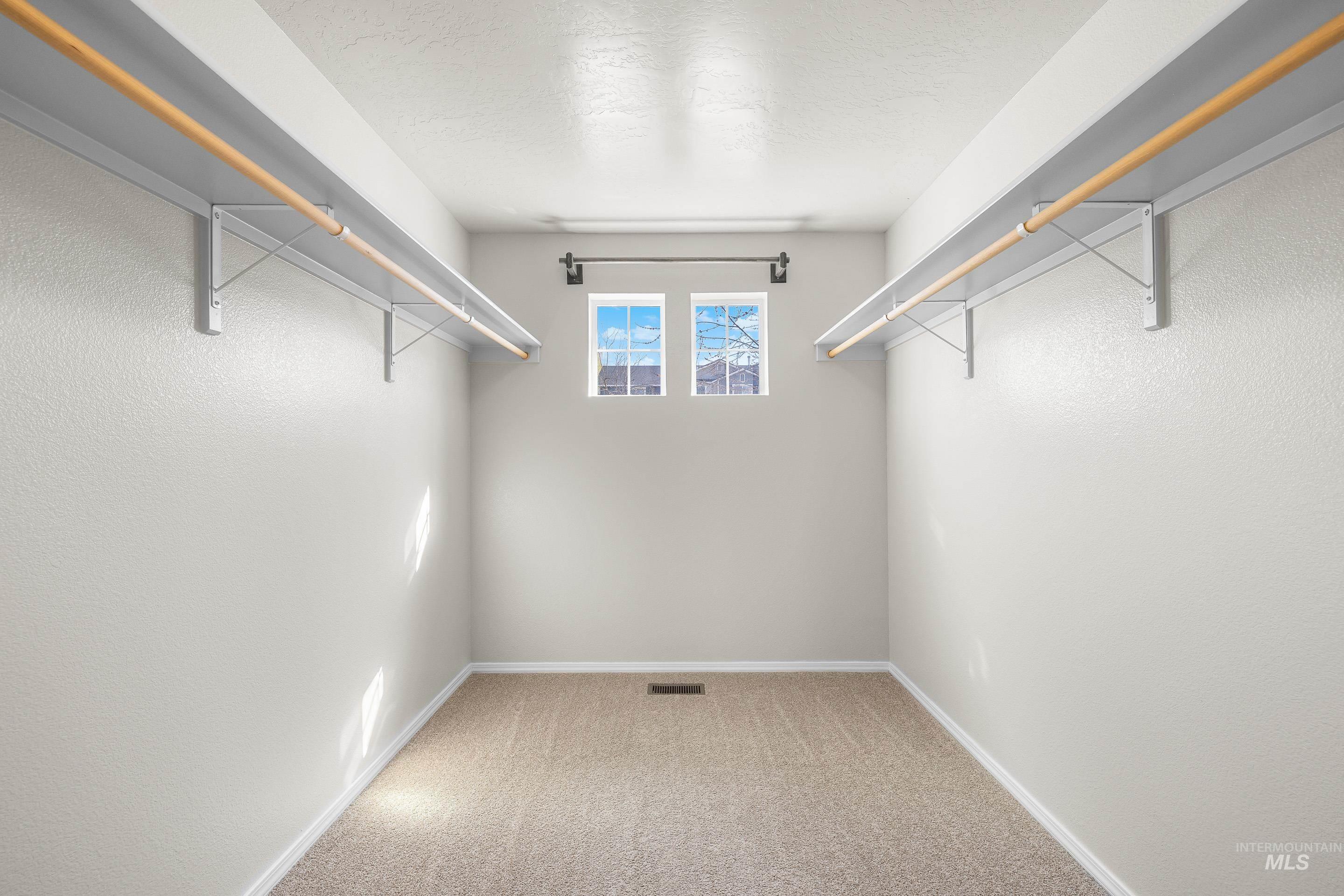 2718 Cyan Avenue, Caldwell, Idaho 83605, 4 Bedrooms, 2 Bathrooms, Residential For Sale, Price $414,900,MLS 98978948