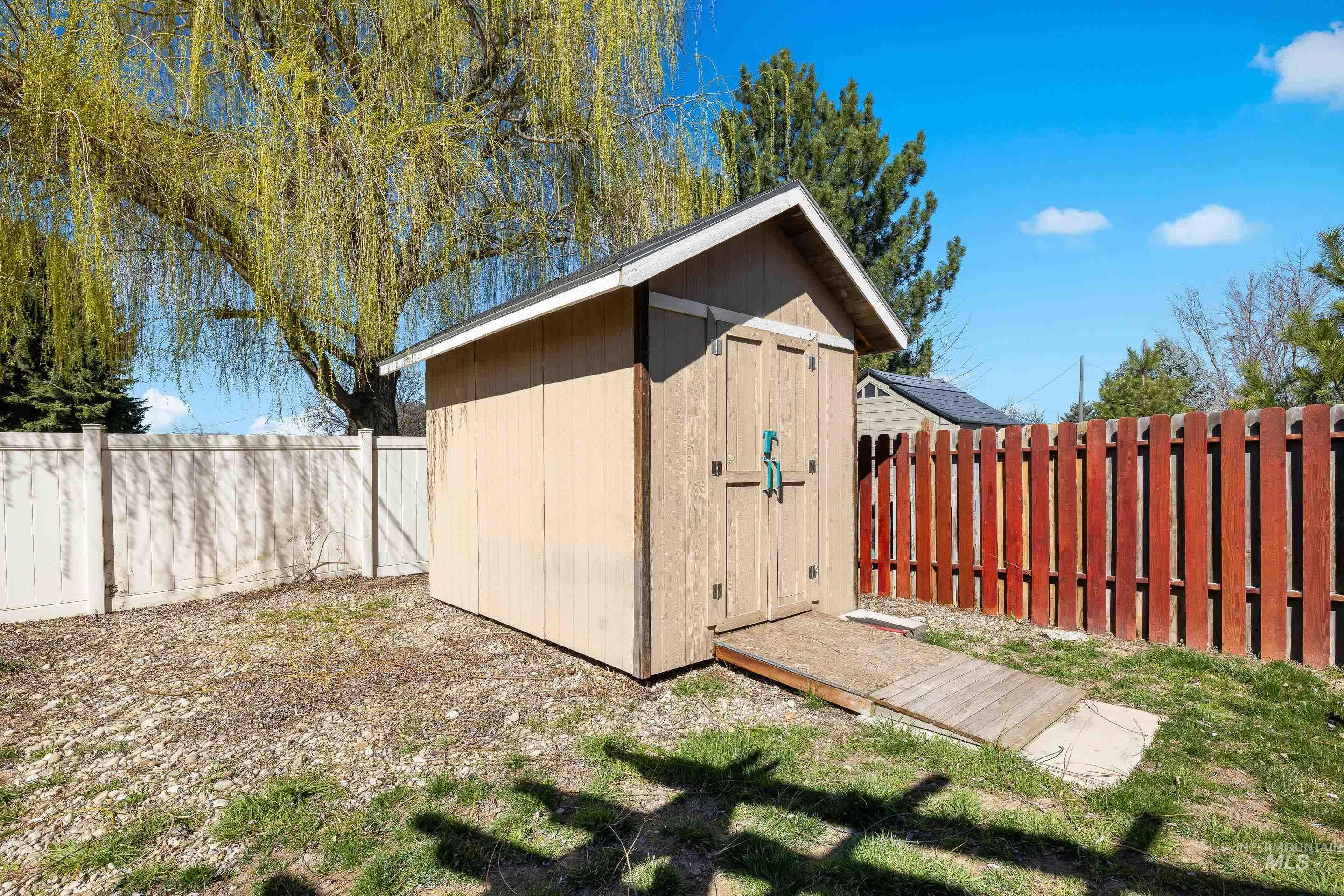 2718 Cyan Avenue, Caldwell, Idaho 83605, 4 Bedrooms, 2 Bathrooms, Residential For Sale, Price $414,900,MLS 98978948