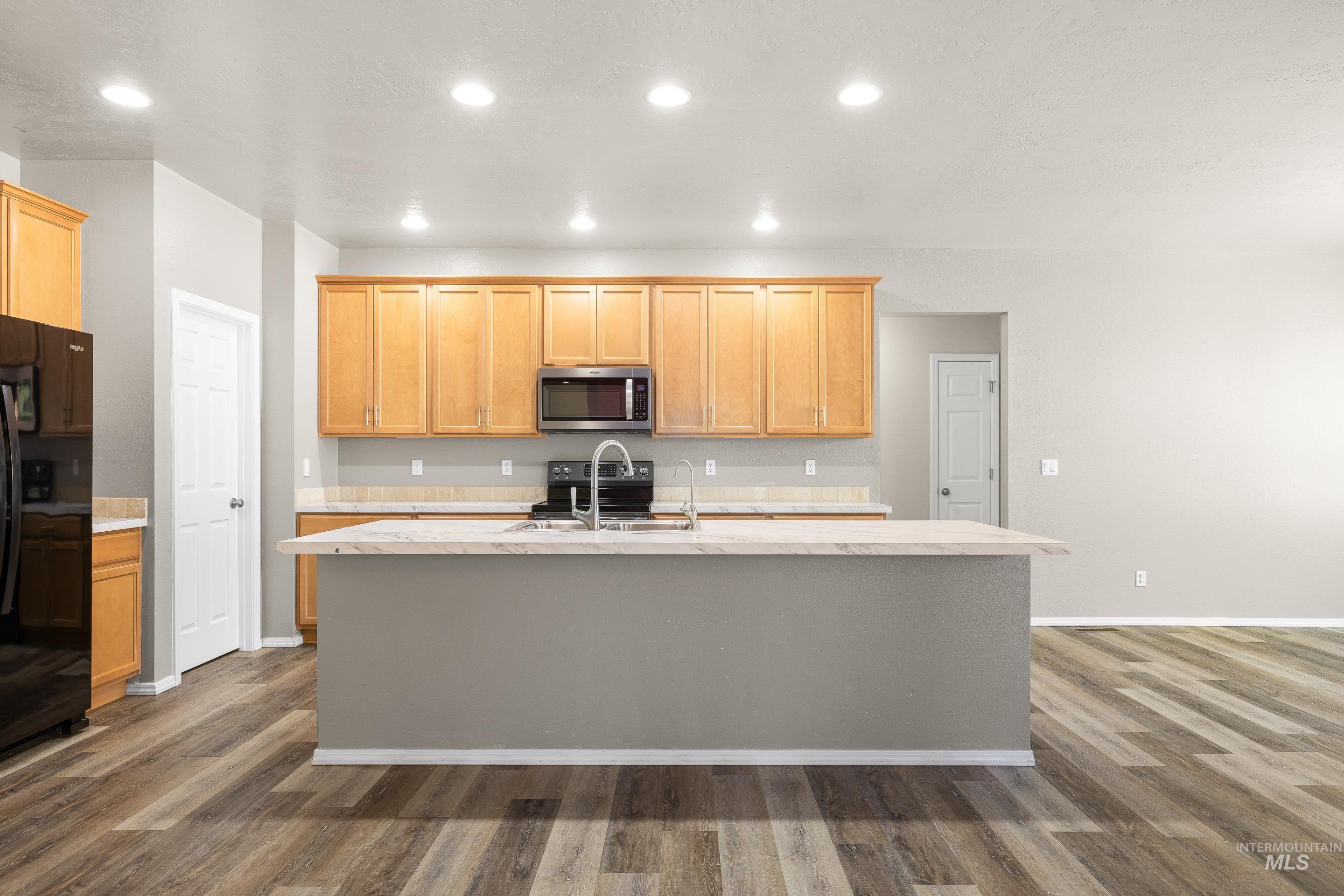 2718 Cyan Avenue, Caldwell, Idaho 83605, 4 Bedrooms, 2 Bathrooms, Residential For Sale, Price $414,900,MLS 98978948