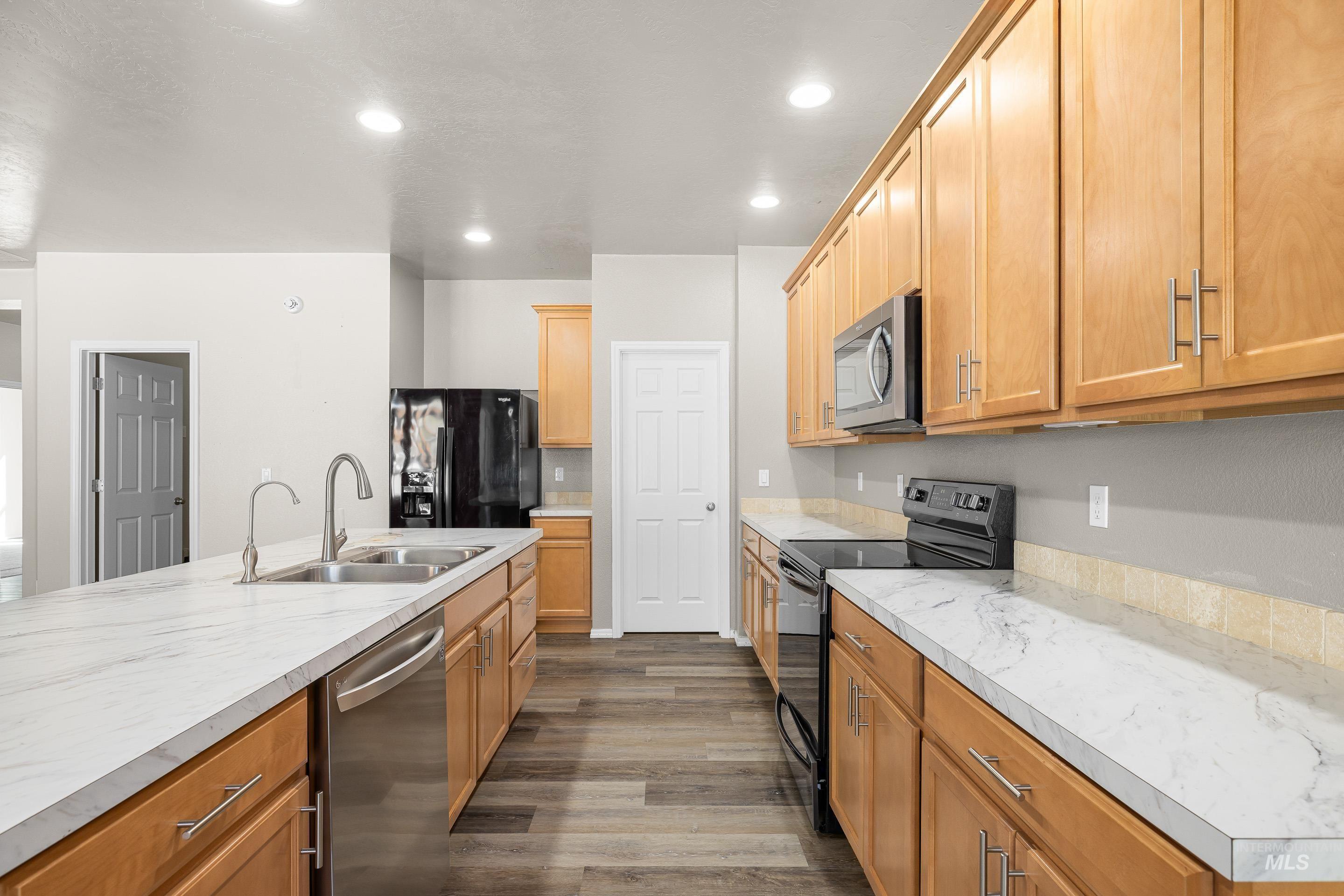 2718 Cyan Avenue, Caldwell, Idaho 83605, 4 Bedrooms, 2 Bathrooms, Residential For Sale, Price $414,900,MLS 98978948