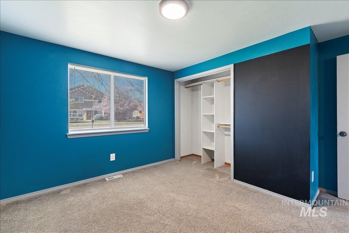 1660 N Eldorado St, Boise, Idaho 83704, 3 Bedrooms, 2 Bathrooms, Residential For Sale, Price $409,000,MLS 98978952