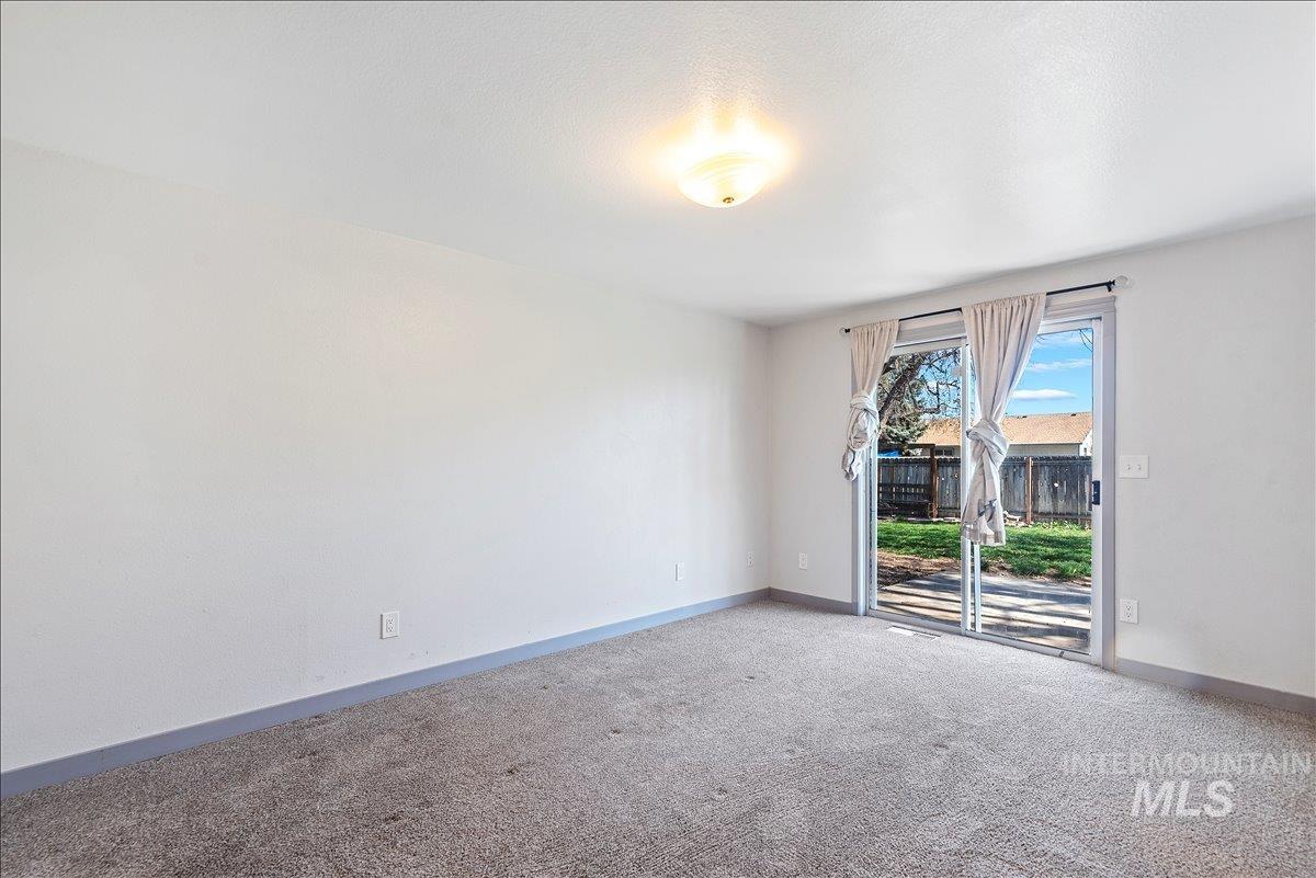 1660 N Eldorado St, Boise, Idaho 83704, 3 Bedrooms, 2 Bathrooms, Residential For Sale, Price $409,000,MLS 98978952