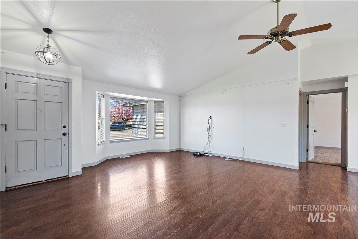 1660 N Eldorado St, Boise, Idaho 83704, 3 Bedrooms, 2 Bathrooms, Residential For Sale, Price $409,000,MLS 98978952