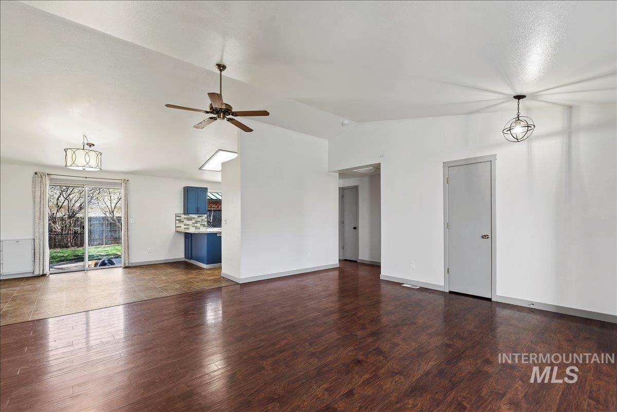 1660 N Eldorado St, Boise, Idaho 83704, 3 Bedrooms, 2 Bathrooms, Residential For Sale, Price $409,000,MLS 98978952