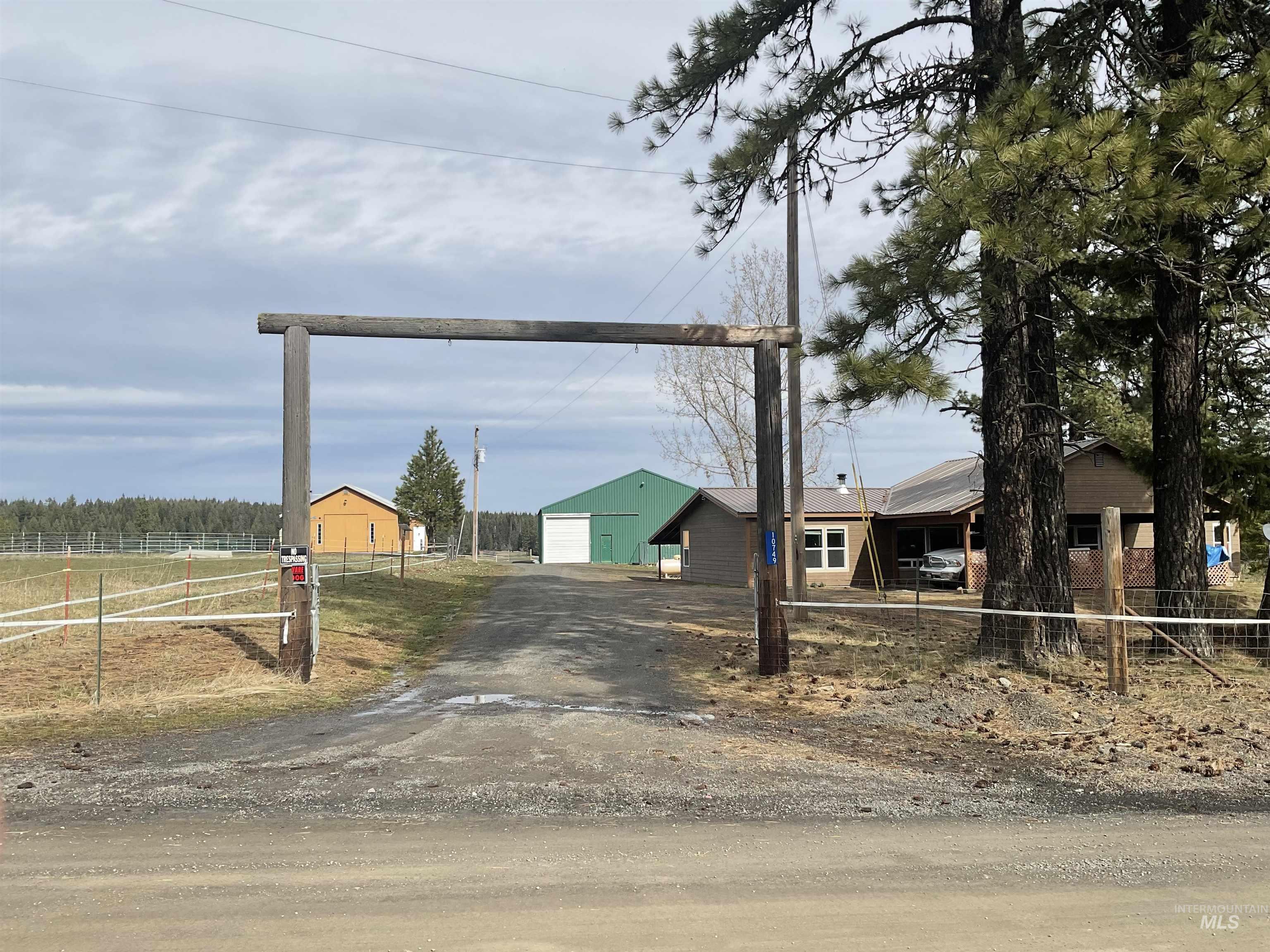 10749 Upper Fords Creek, Orofino, Idaho 83544, 3 Bedrooms, 2 Bathrooms, Residential For Sale, Price $739,000, 98978953