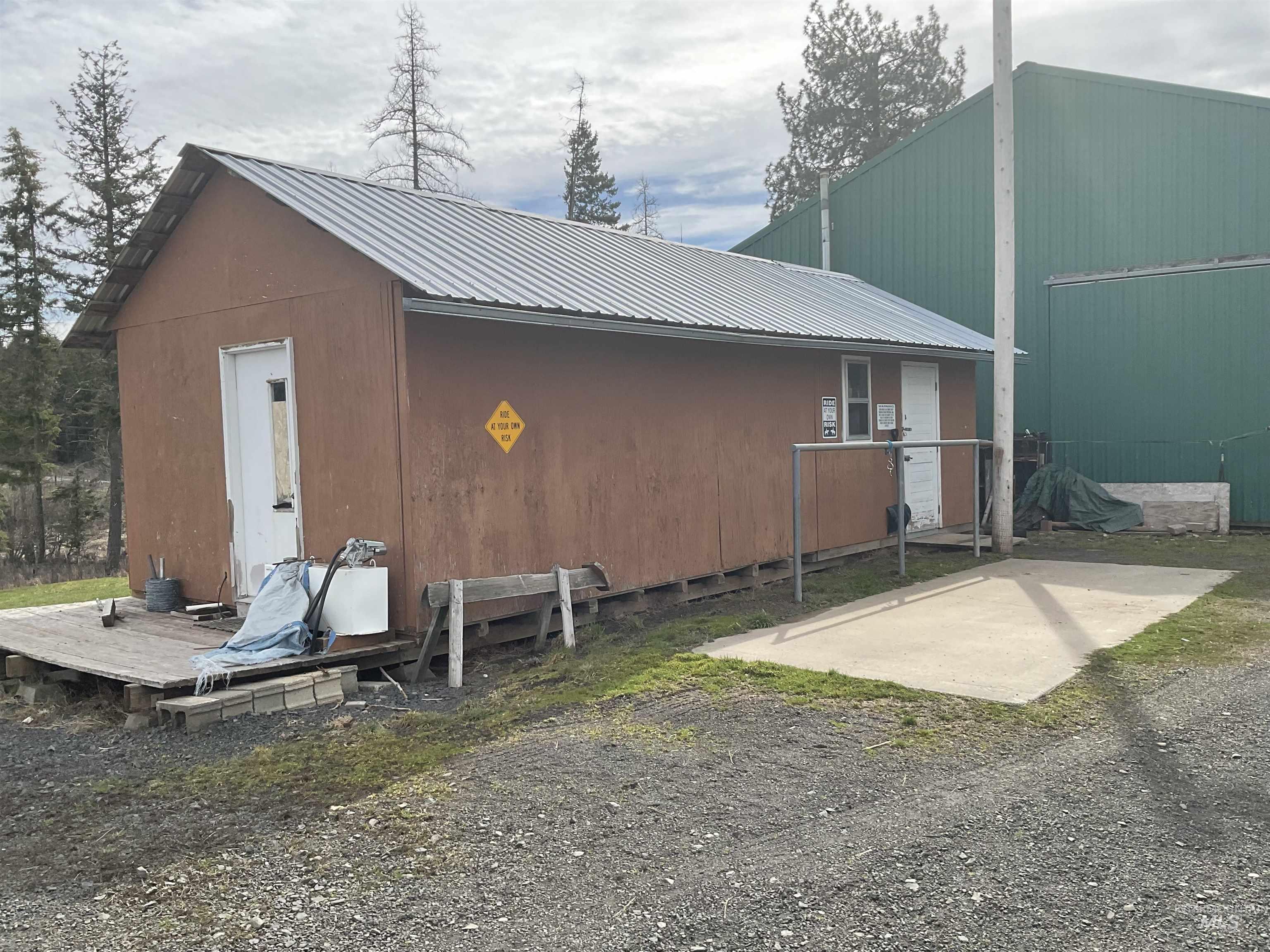 10749 Upper Fords Creek, Orofino, Idaho 83544, 3 Bedrooms, 2 Bathrooms, Residential For Sale, Price $759,000,MLS 98978953