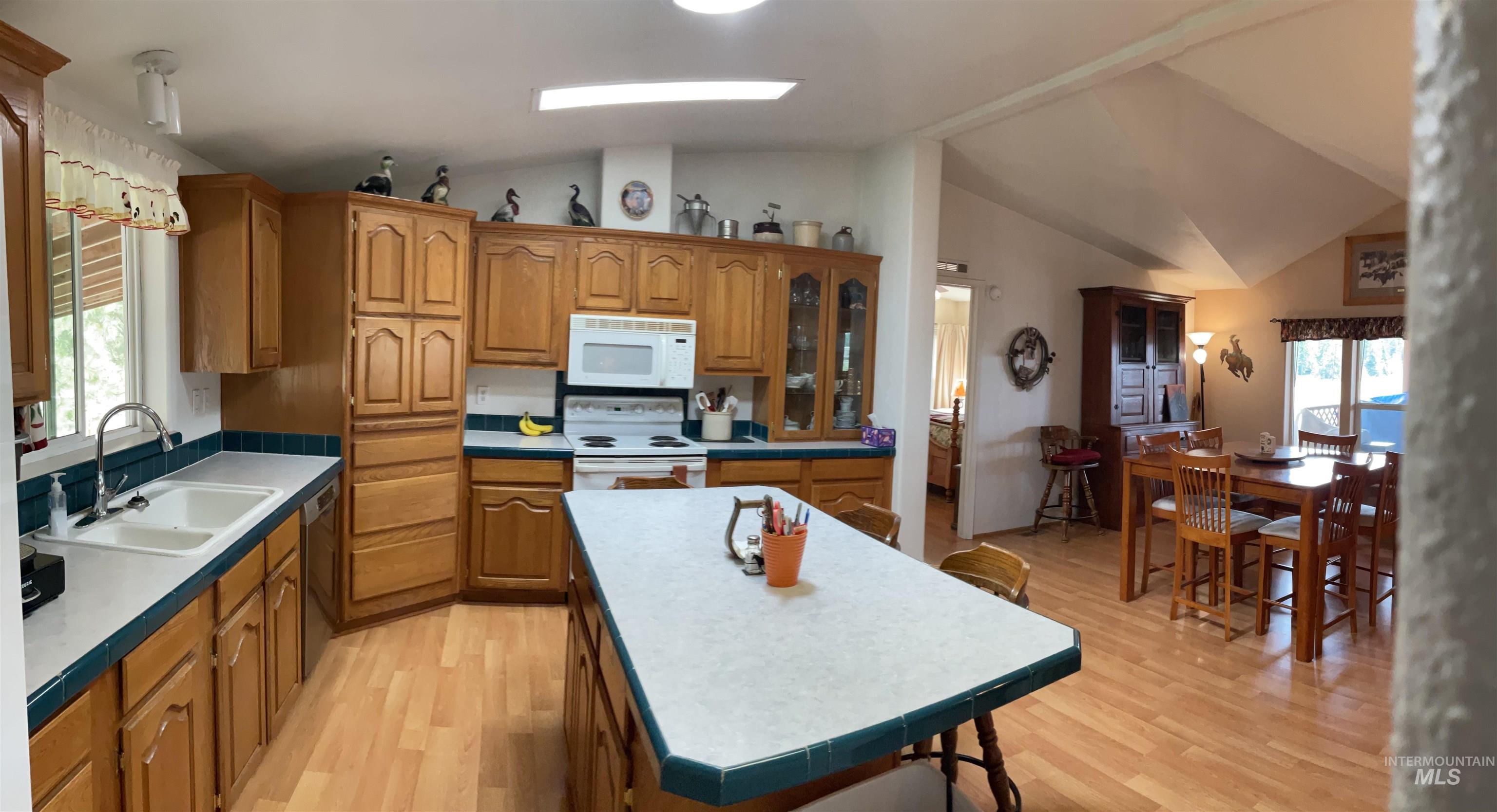 10749 Upper Fords Creek, Orofino, Idaho 83544, 3 Bedrooms, 2 Bathrooms, Residential For Sale, Price $759,000,MLS 98978953