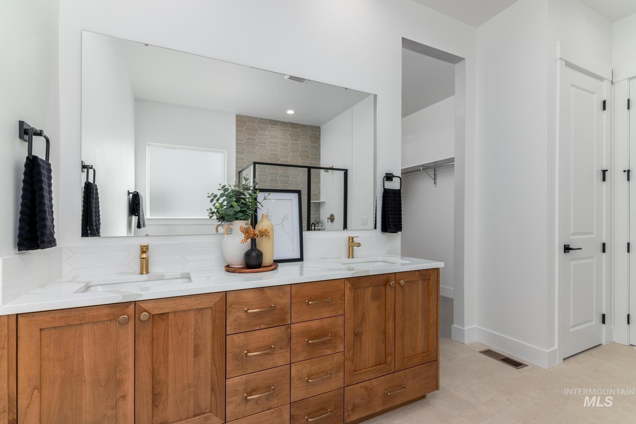 8569 S Silver Smog Way, Meridian, Idaho 83642, 3 Bedrooms, 2.5 Bathrooms, Residential For Sale, Price $624,000,MLS 98978955