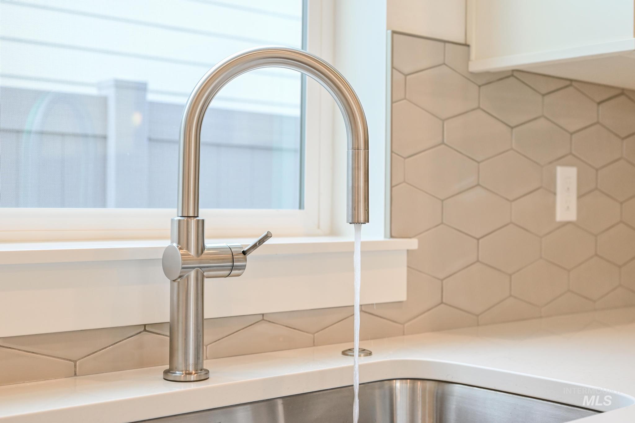 8519 W Chamblee St, Star, Idaho 83669, 2 Bedrooms, 2 Bathrooms, Residential For Sale, Price $559,000,MLS 98978956