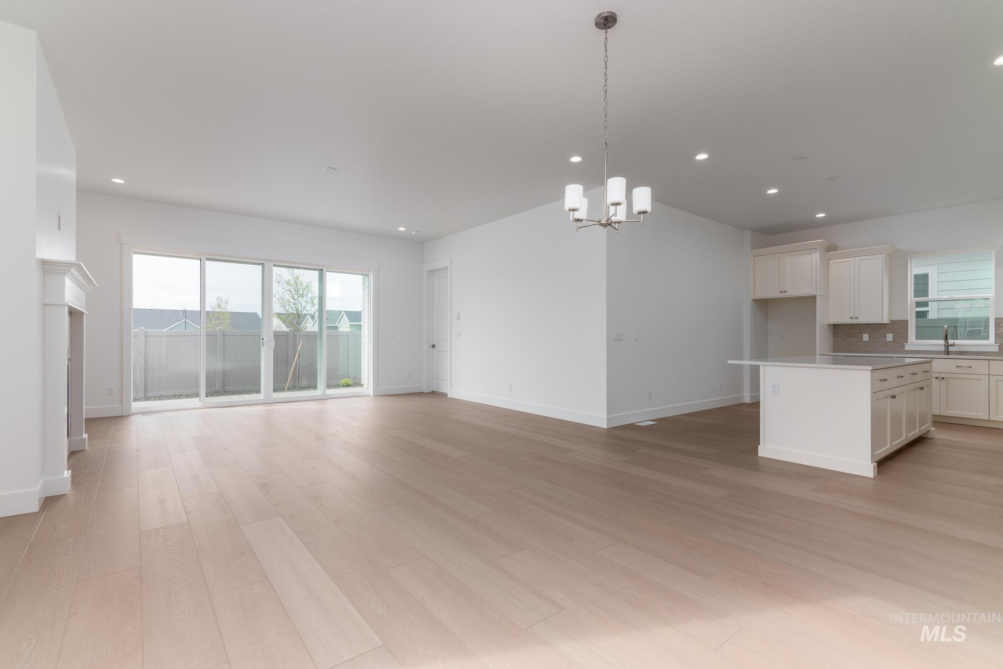 8519 W Chamblee St, Star, Idaho 83669, 2 Bedrooms, 2 Bathrooms, Residential For Sale, Price $559,000,MLS 98978956