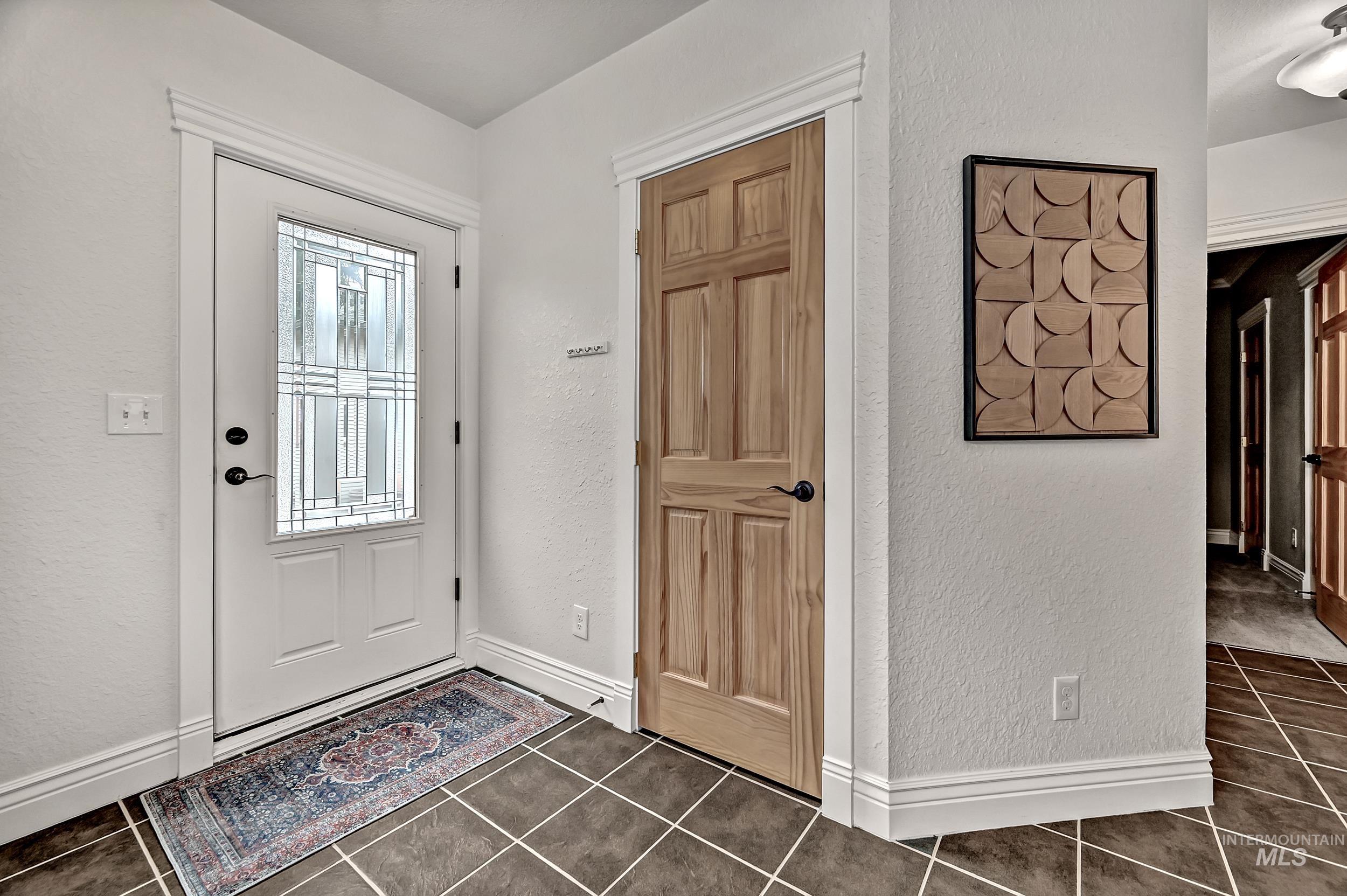 909 W Resseguie St, Boise, Idaho 83702, 3 Bedrooms, 2 Bathrooms, Residential For Sale, Price $875,000, 98978957