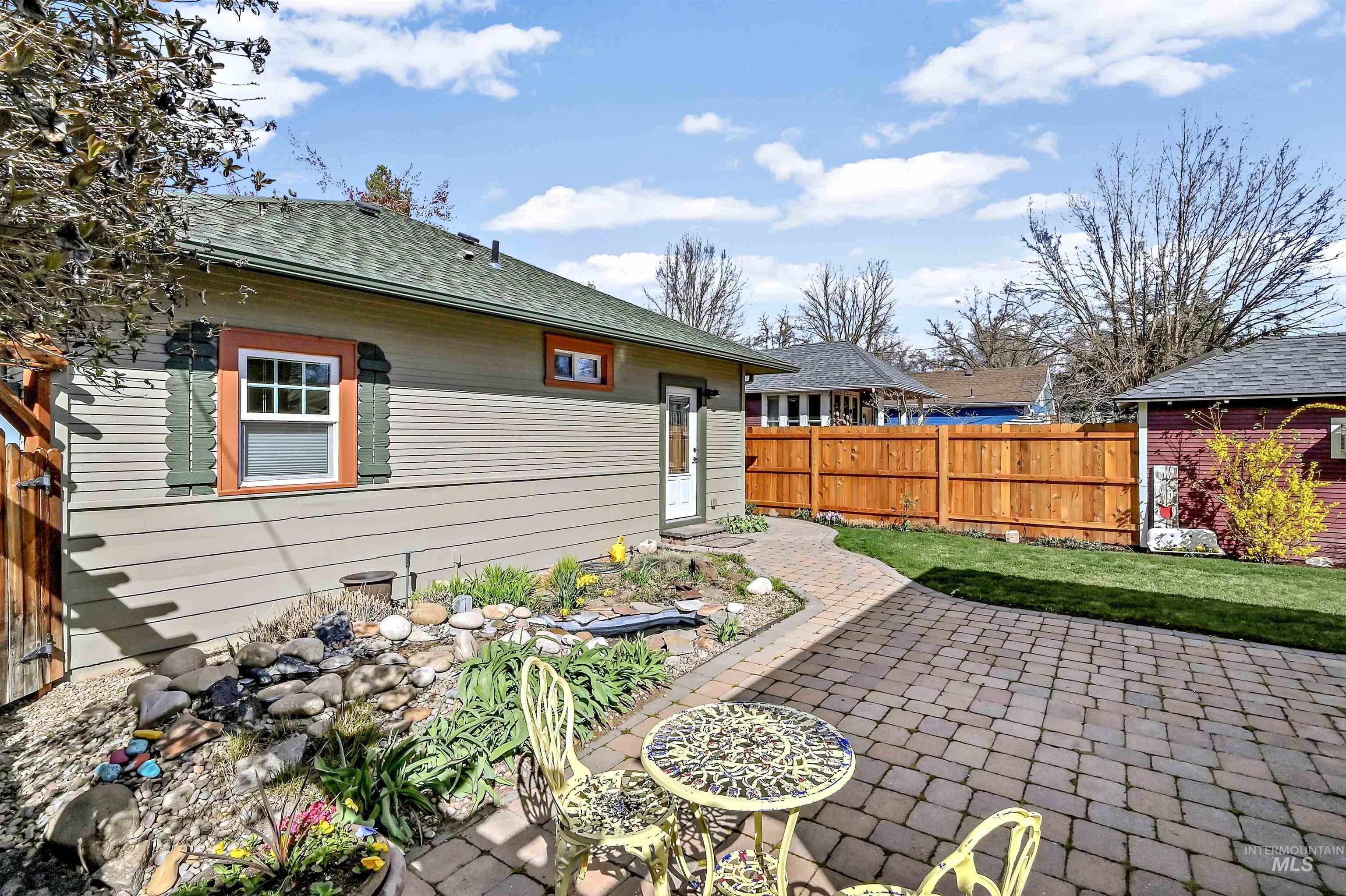 909 W Resseguie St, Boise, Idaho 83702, 3 Bedrooms, 2 Bathrooms, Residential For Sale, Price $875,000, 98978957